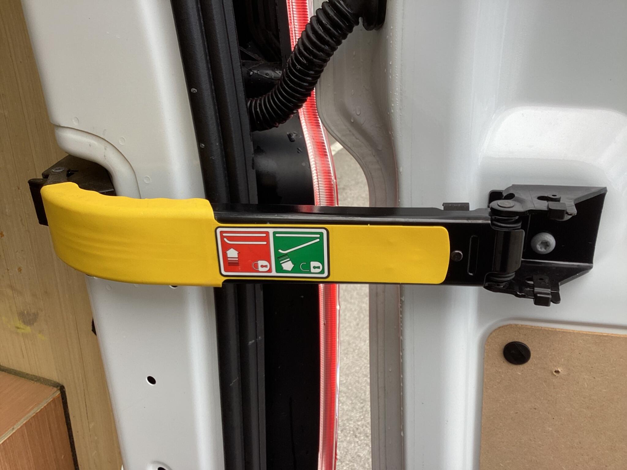 Ford Transit Custom - Image 14
