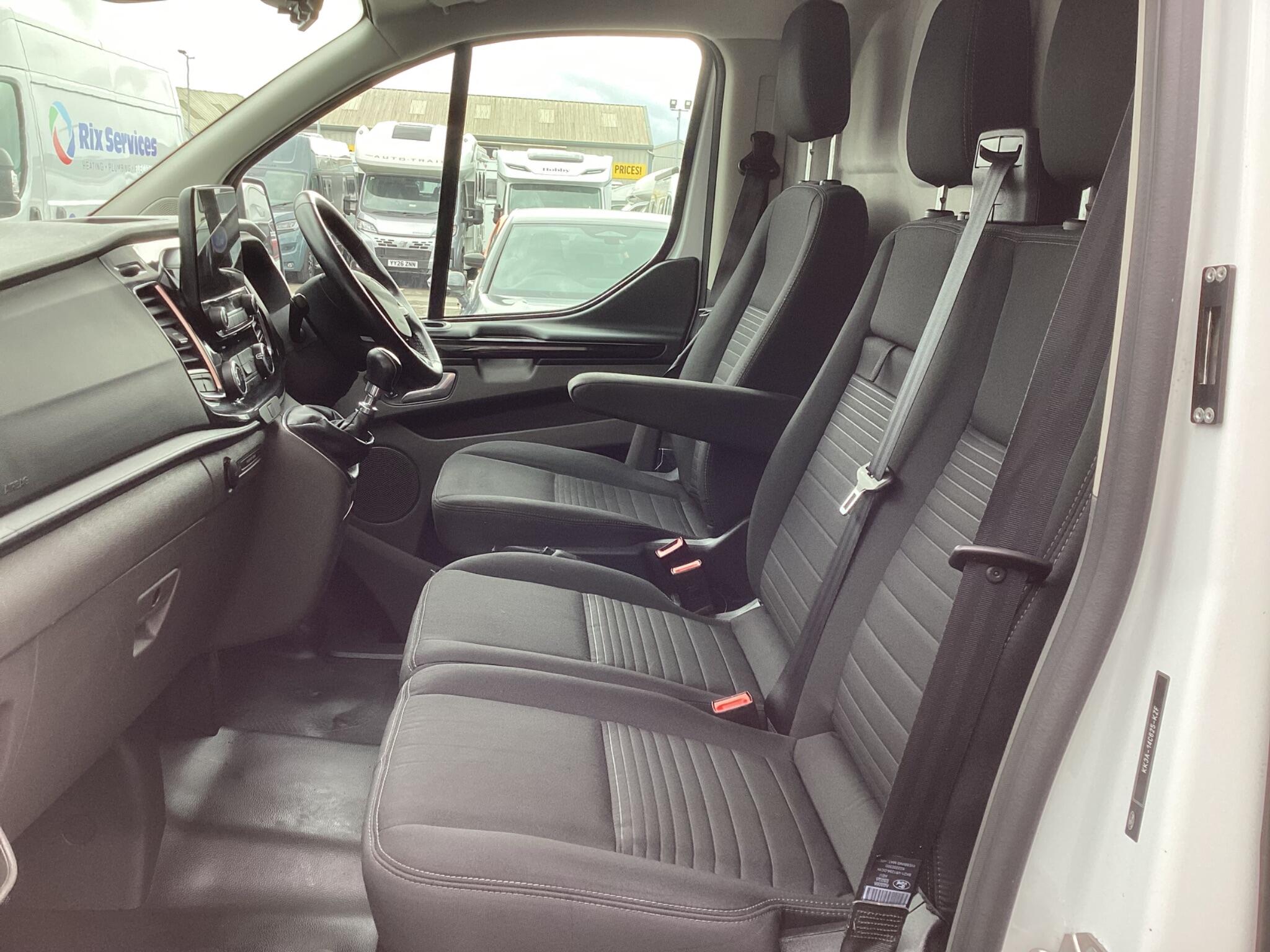 Ford Transit Custom - Image 17