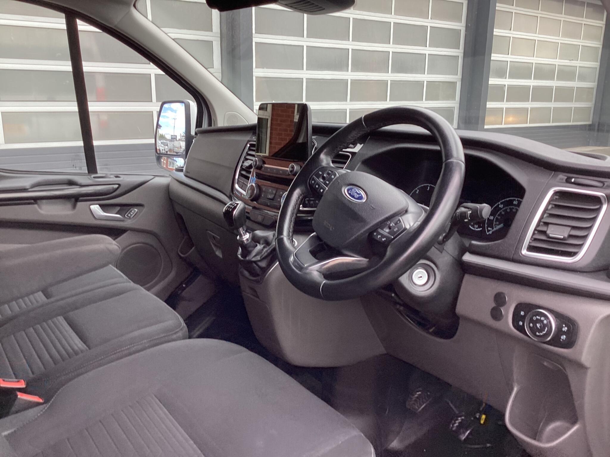 Ford Transit Custom - Image 18