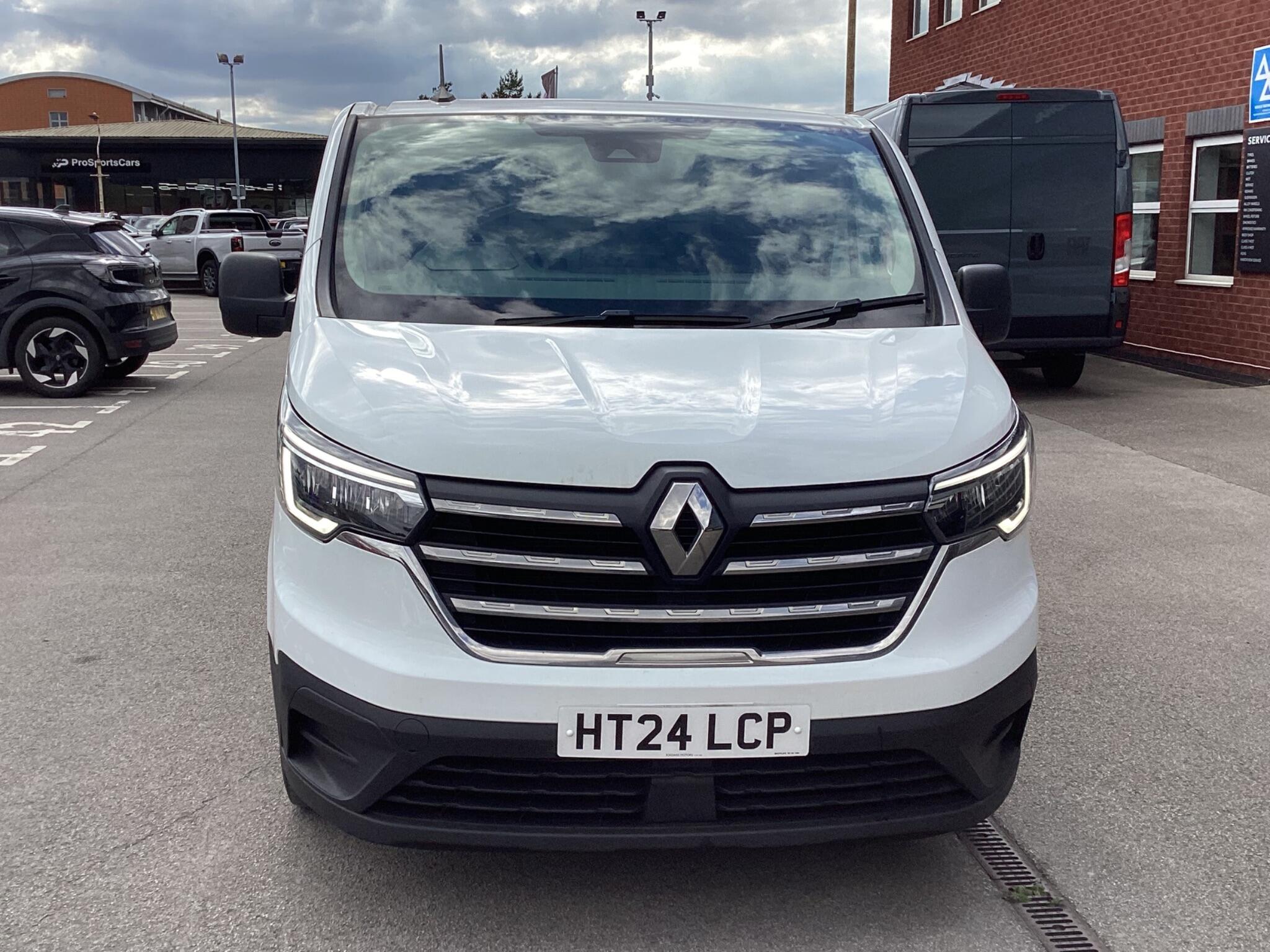 Renault Trafic - Image 2