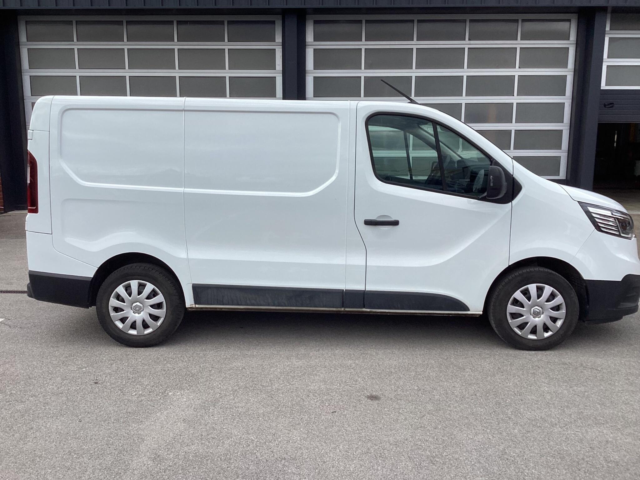 Renault Trafic - Image 7