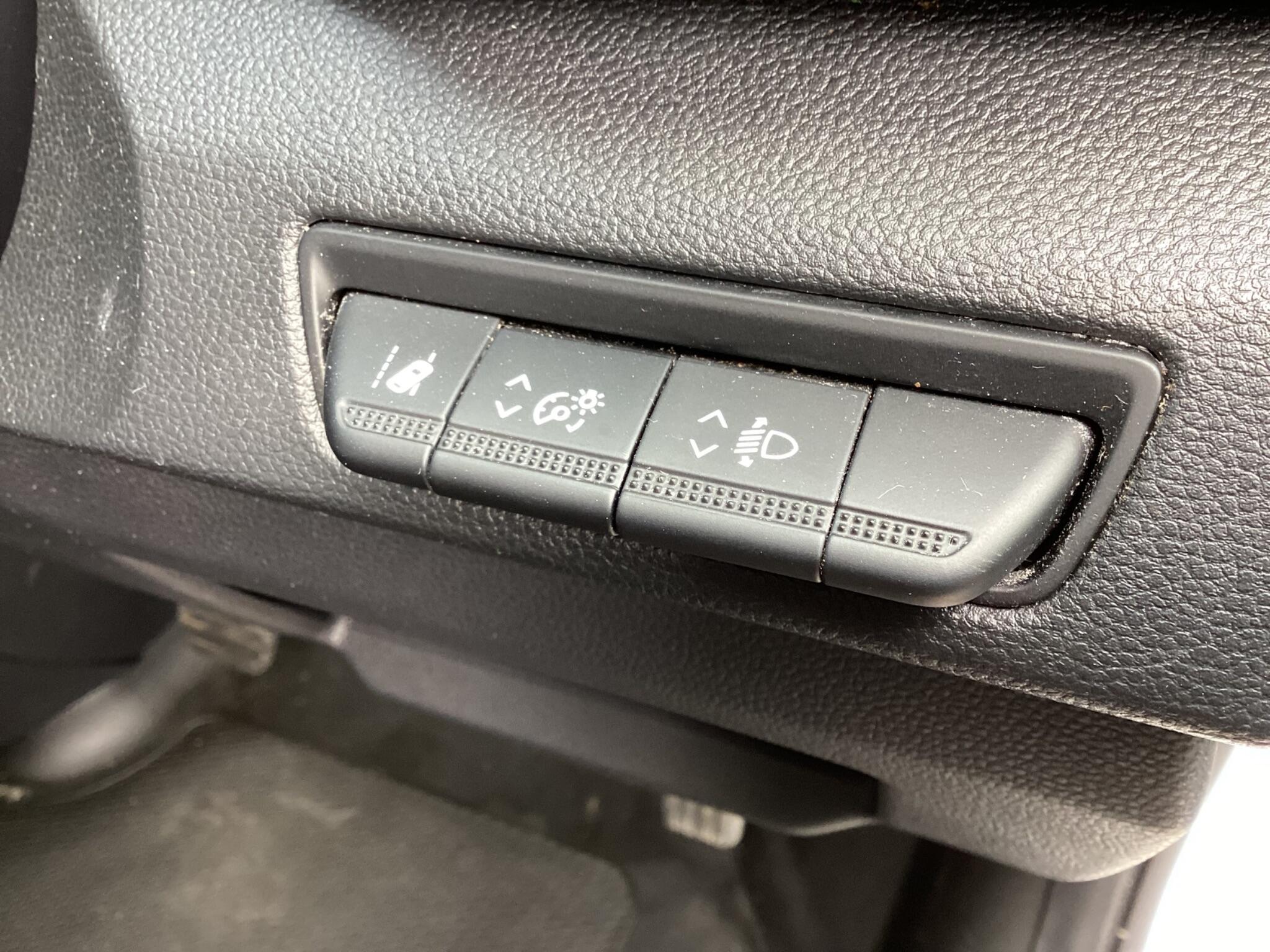 Renault Trafic - Image 17