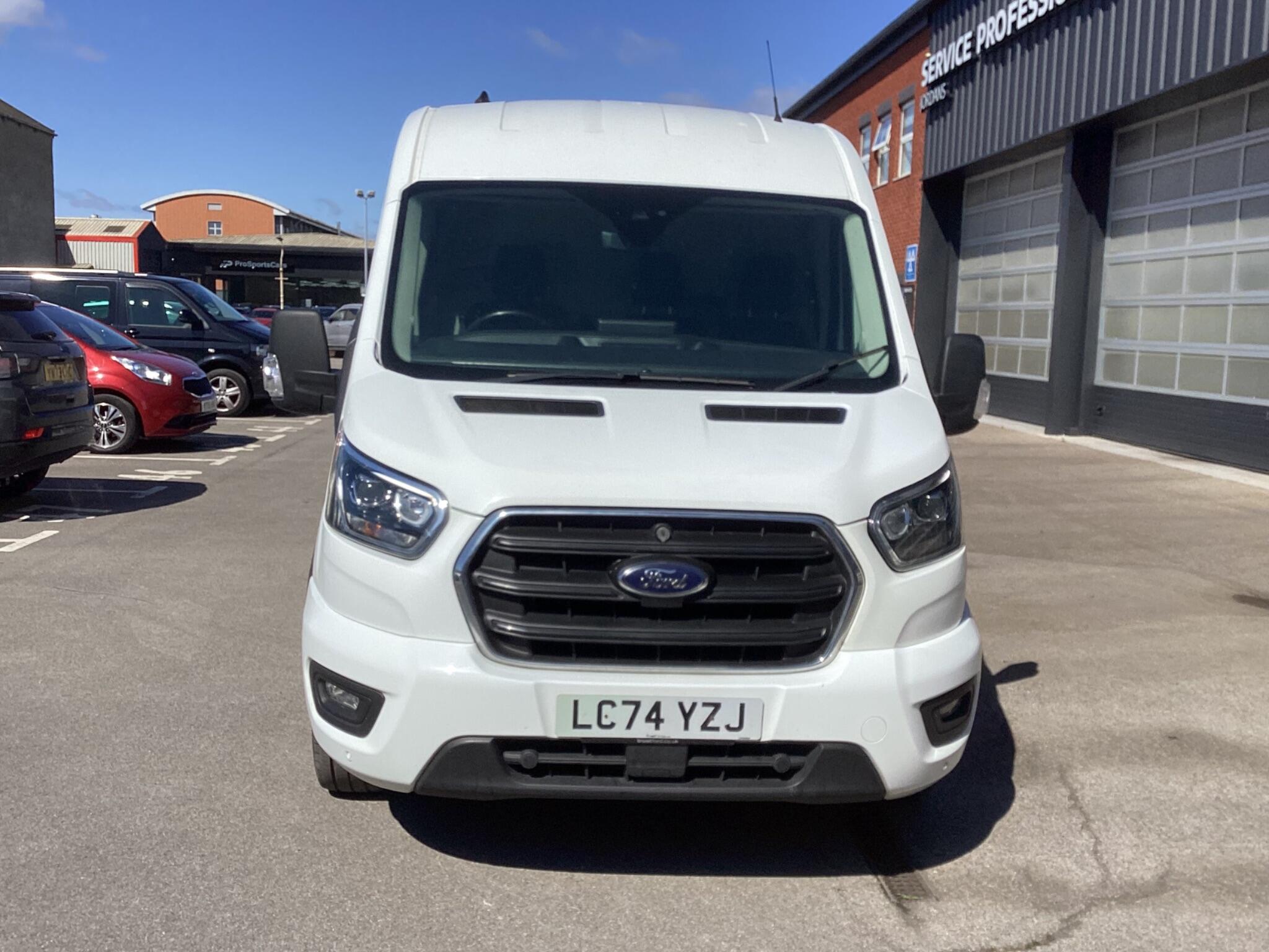 Ford Transit - Image 2