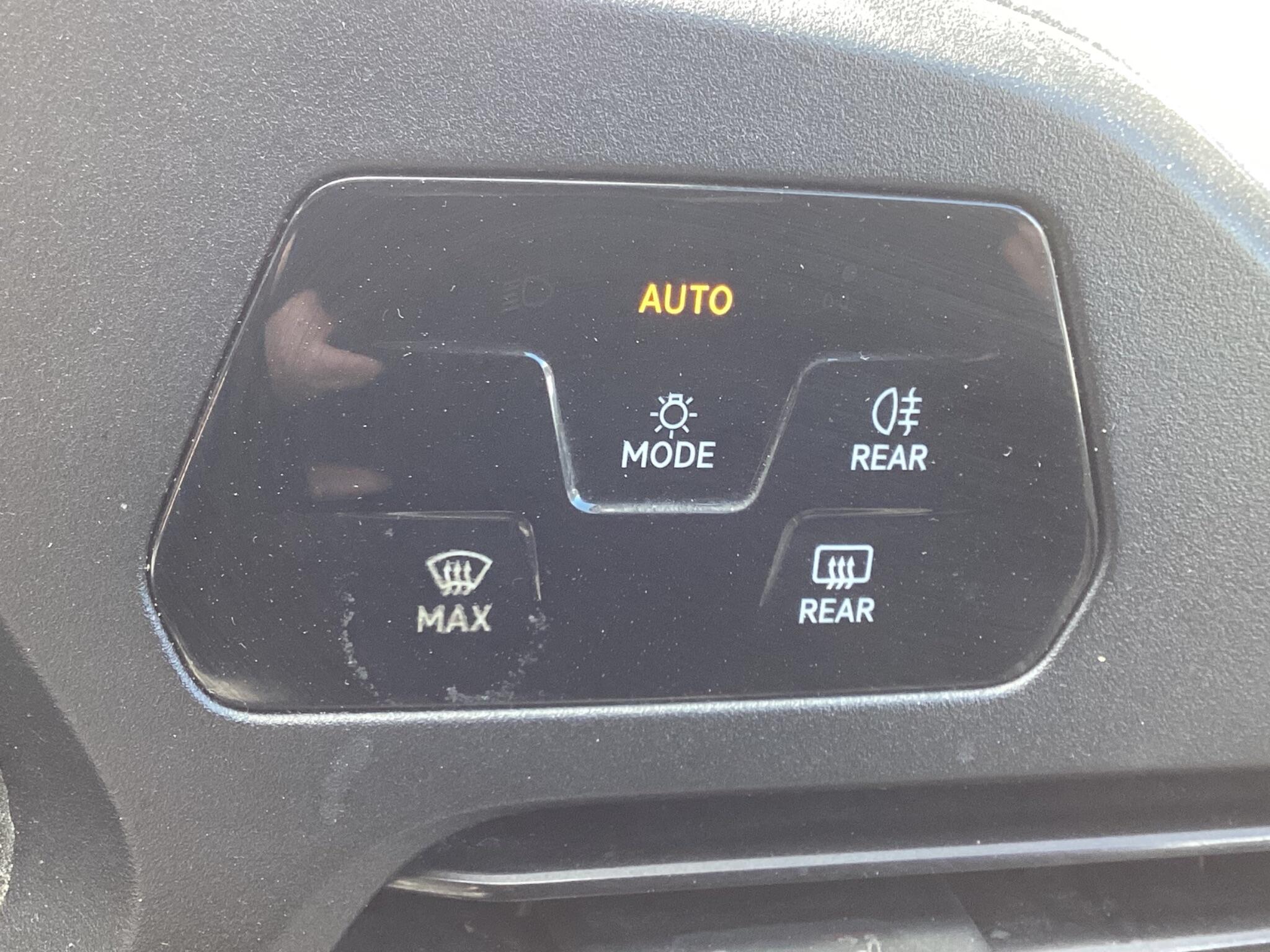 Volkswagen Caddy Maxi - Image 5