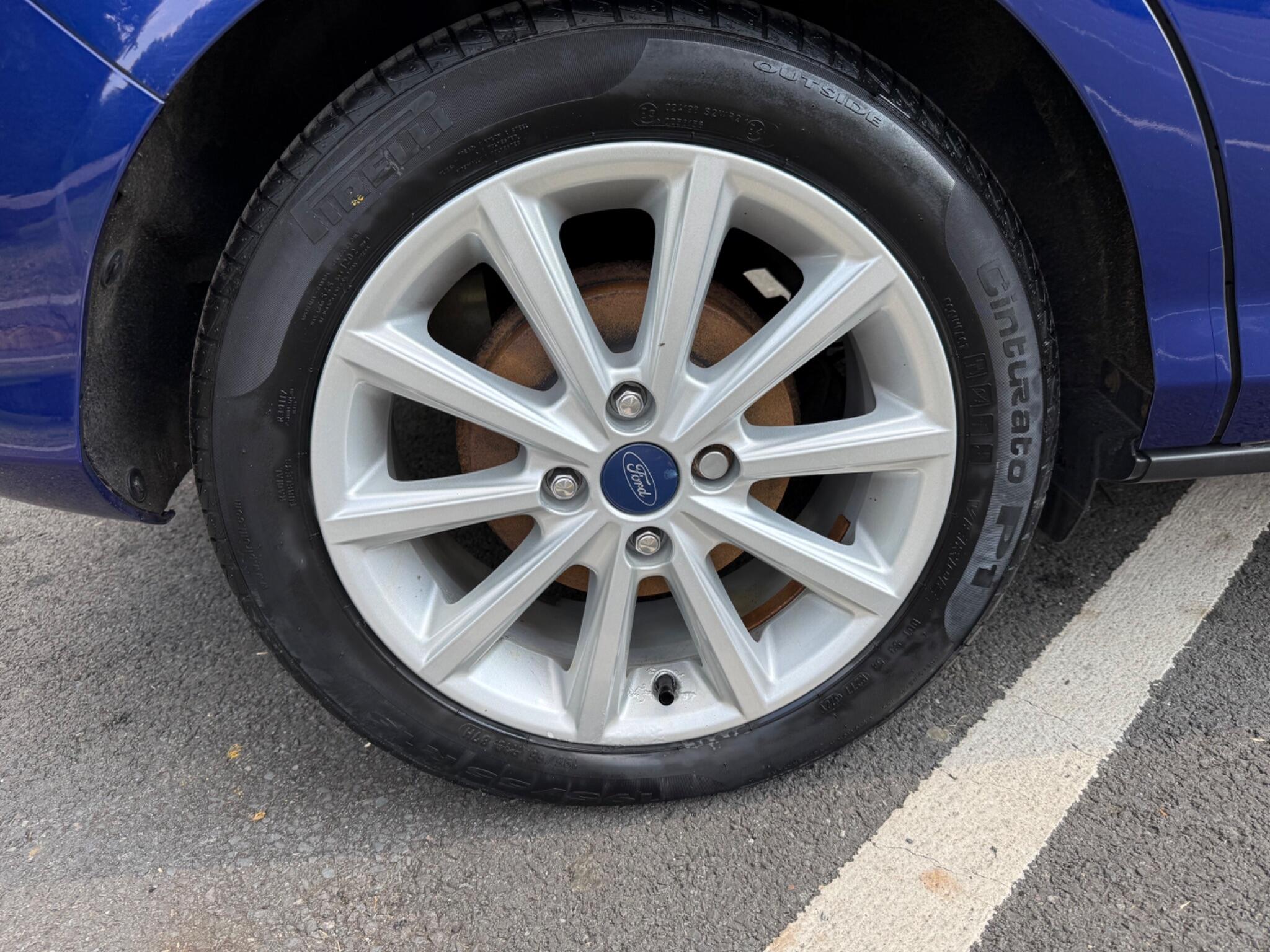 Ford B-Max - Image 25