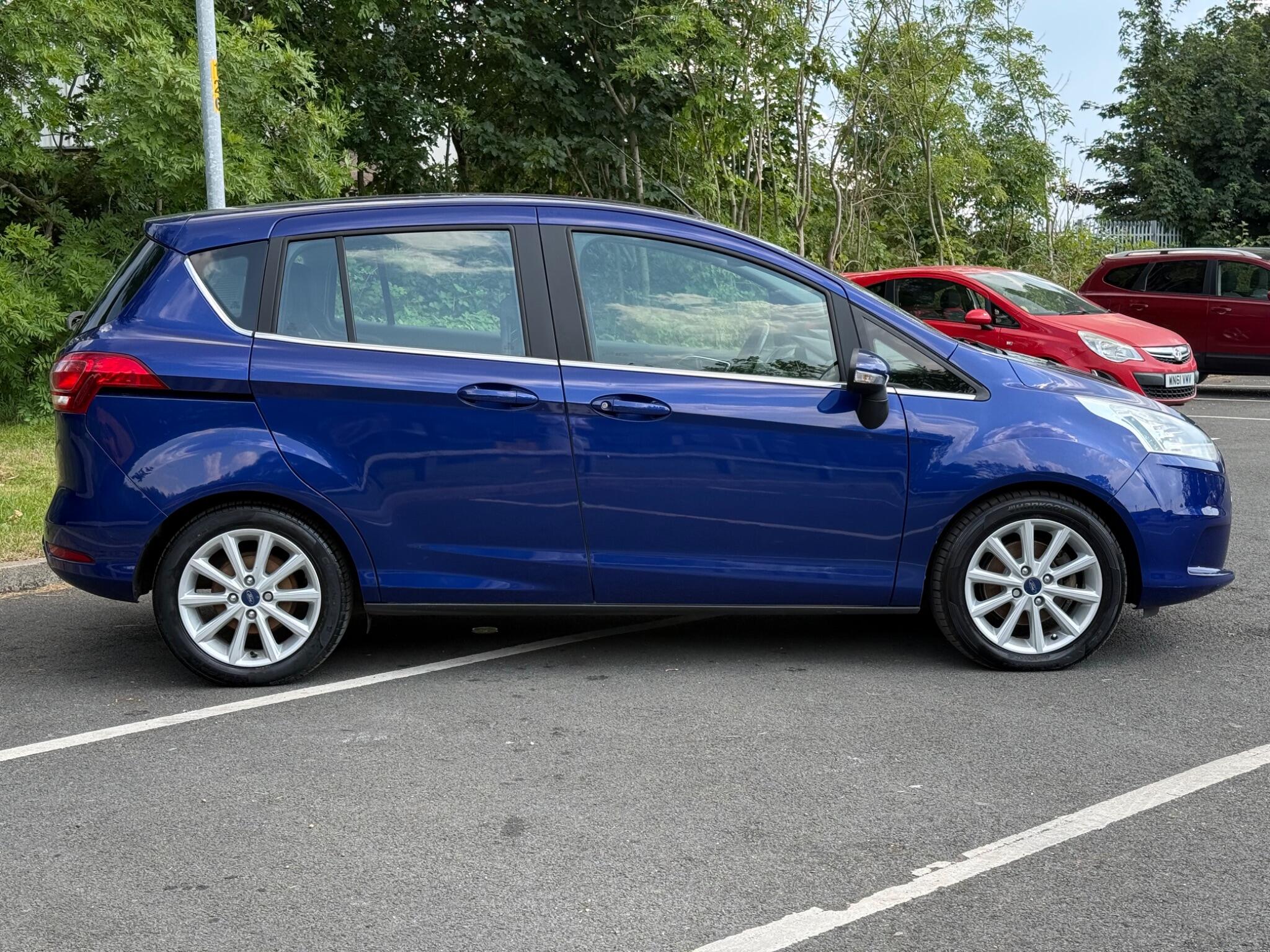 Ford B-Max - Image 8