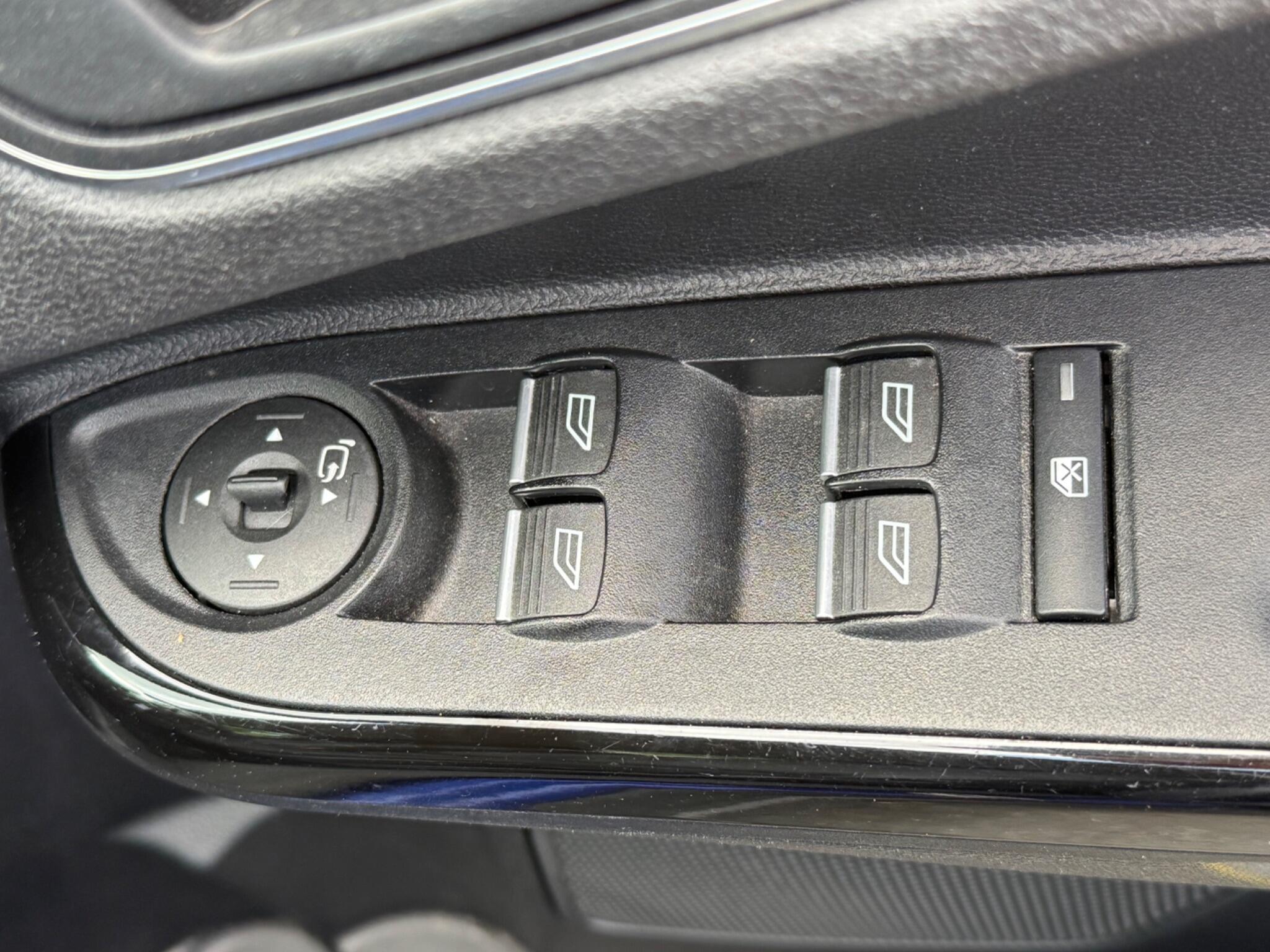 Ford B-Max - Image 20