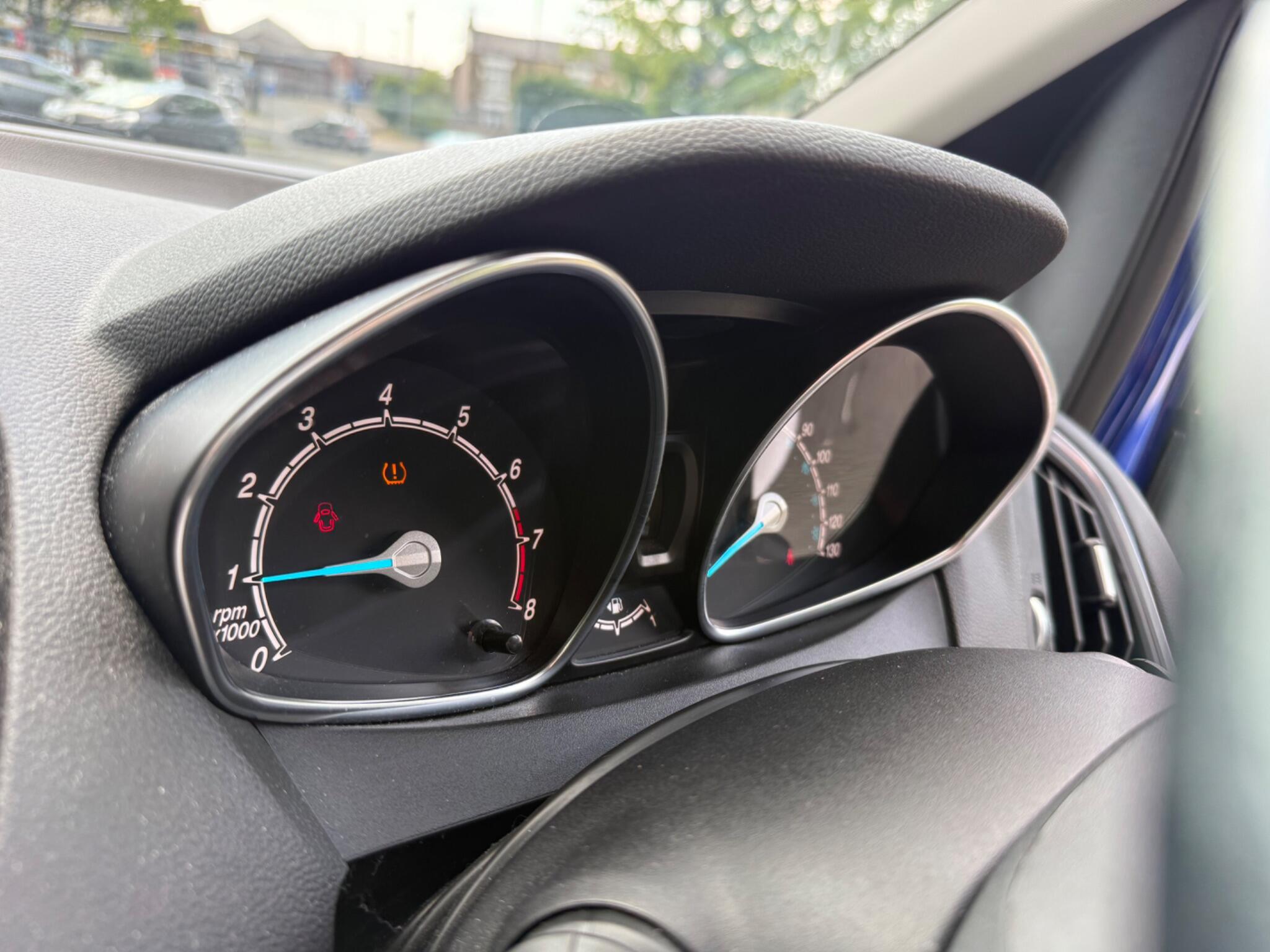 Ford B-Max - Image 33