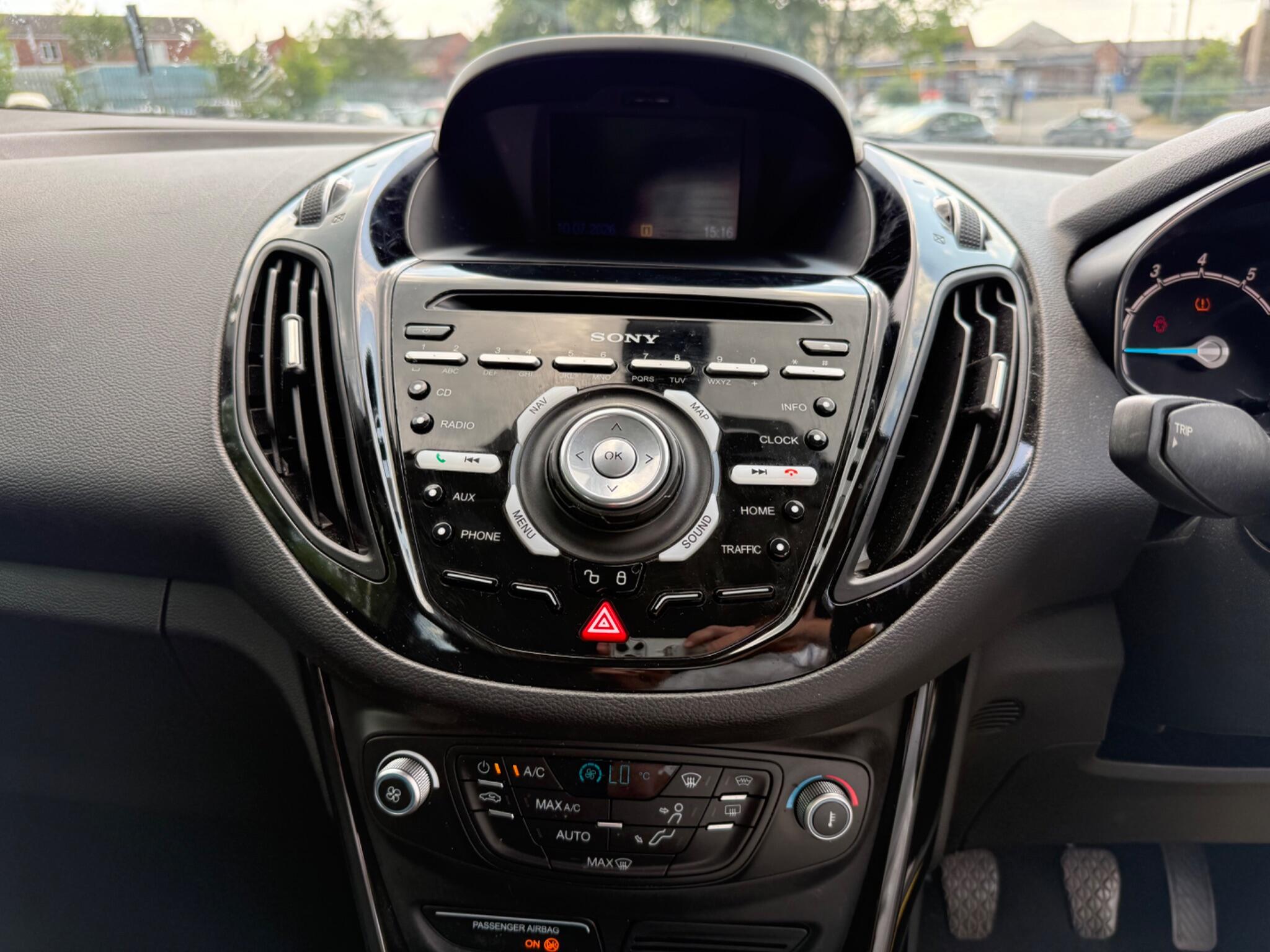 Ford B-Max - Image 11