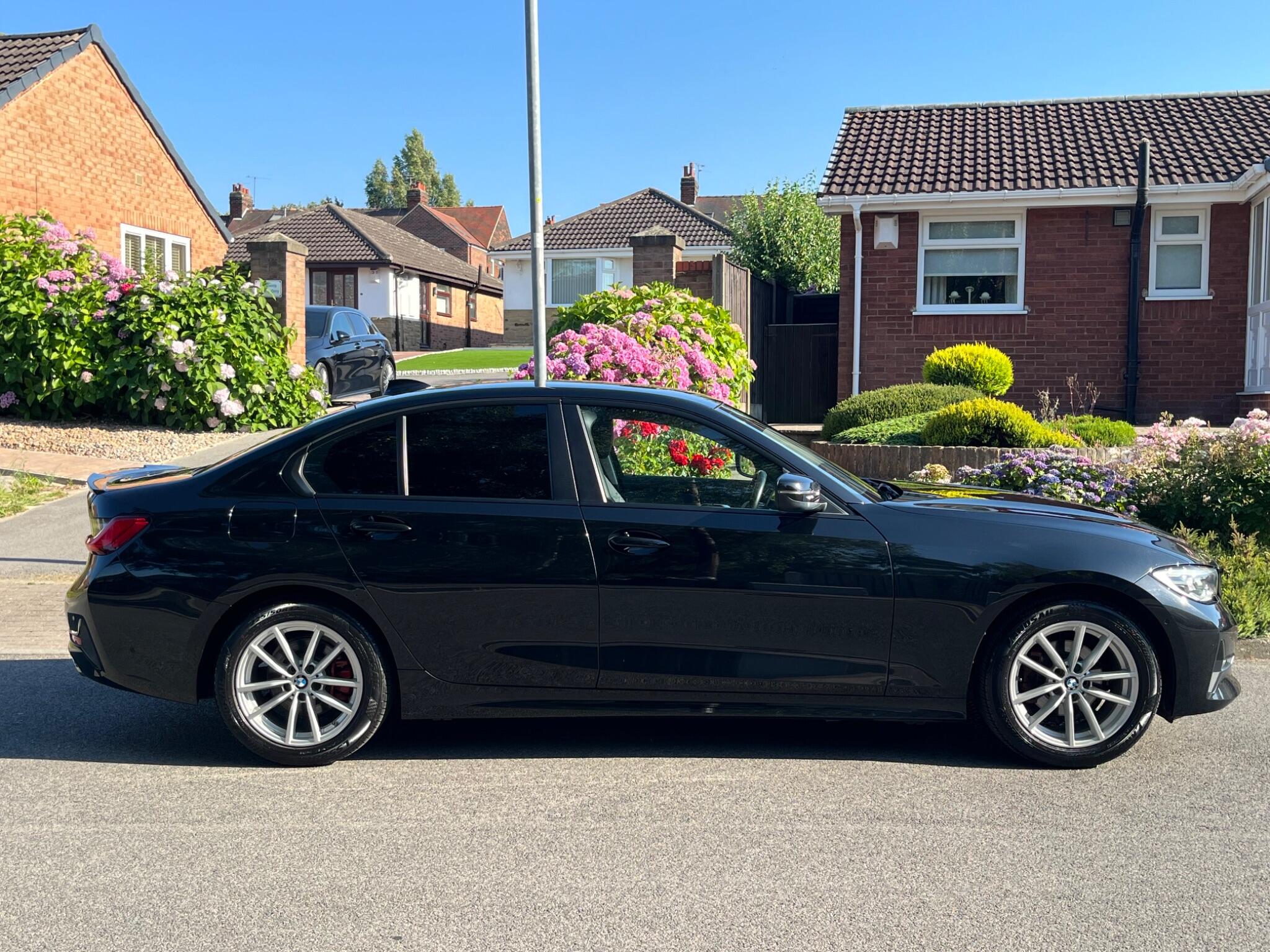 BMW 3 Series - Image 10