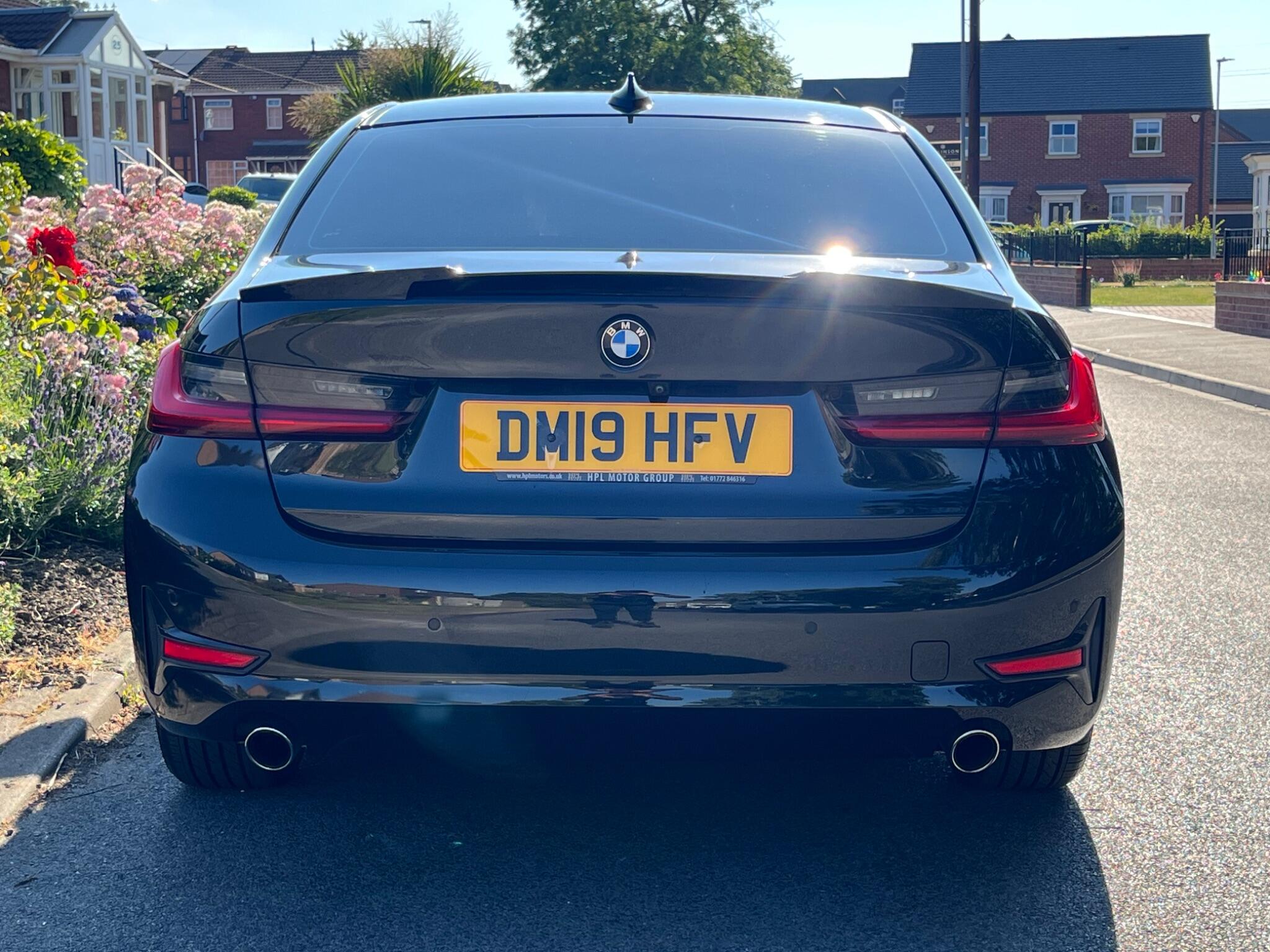 BMW 3 Series - Image 11