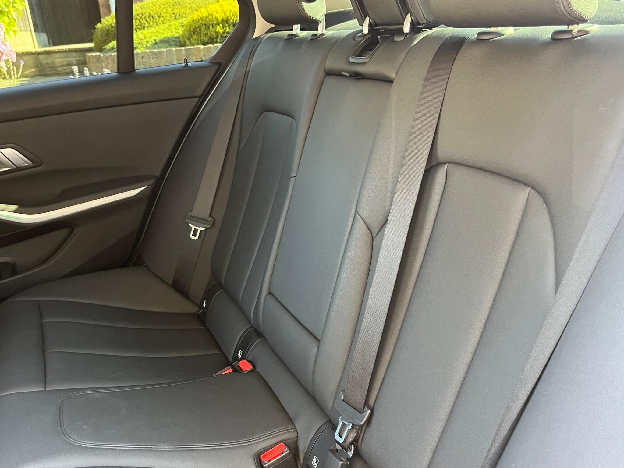 BMW 3 Series - Image 17