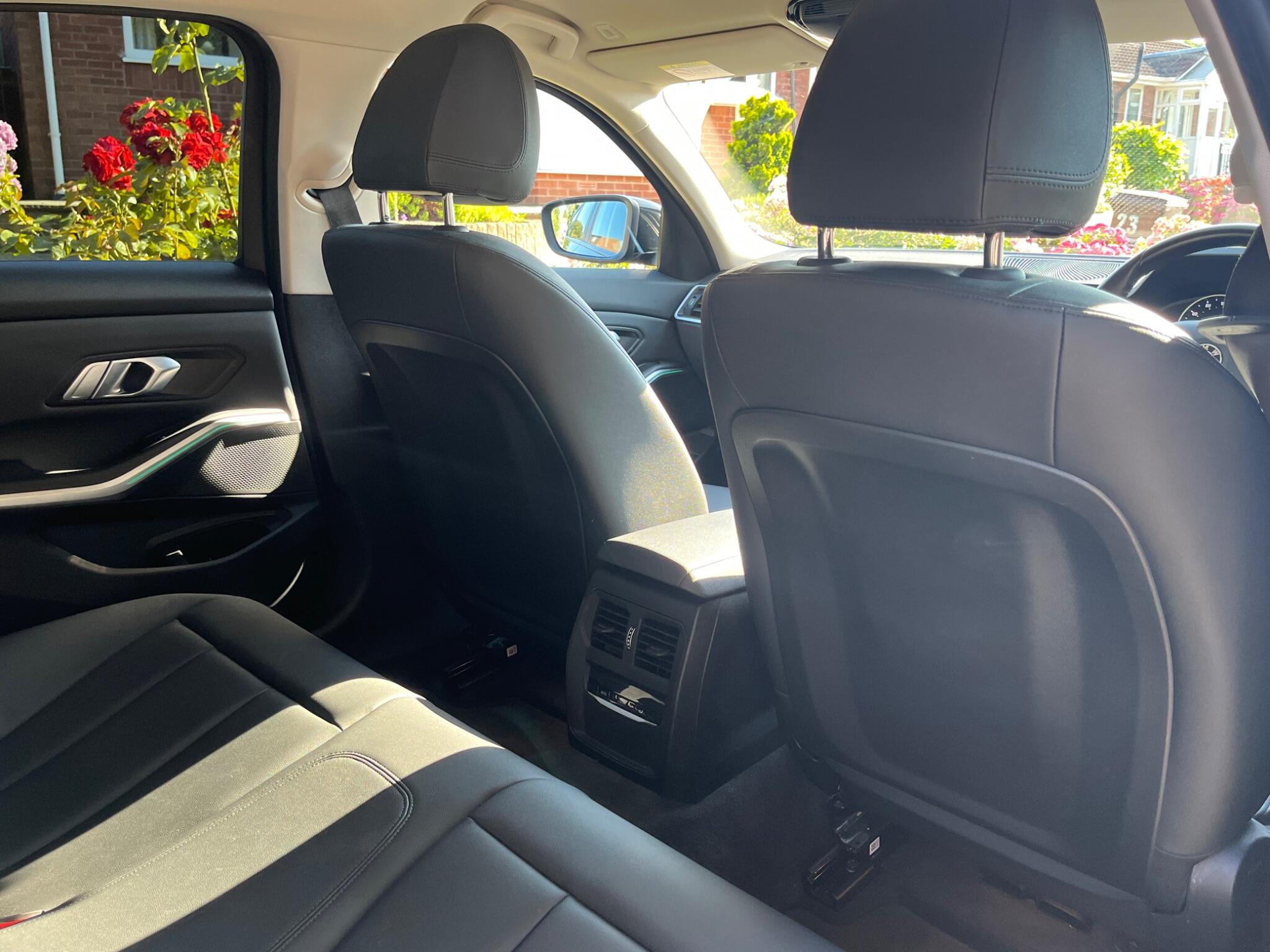 BMW 3 Series - Image 22