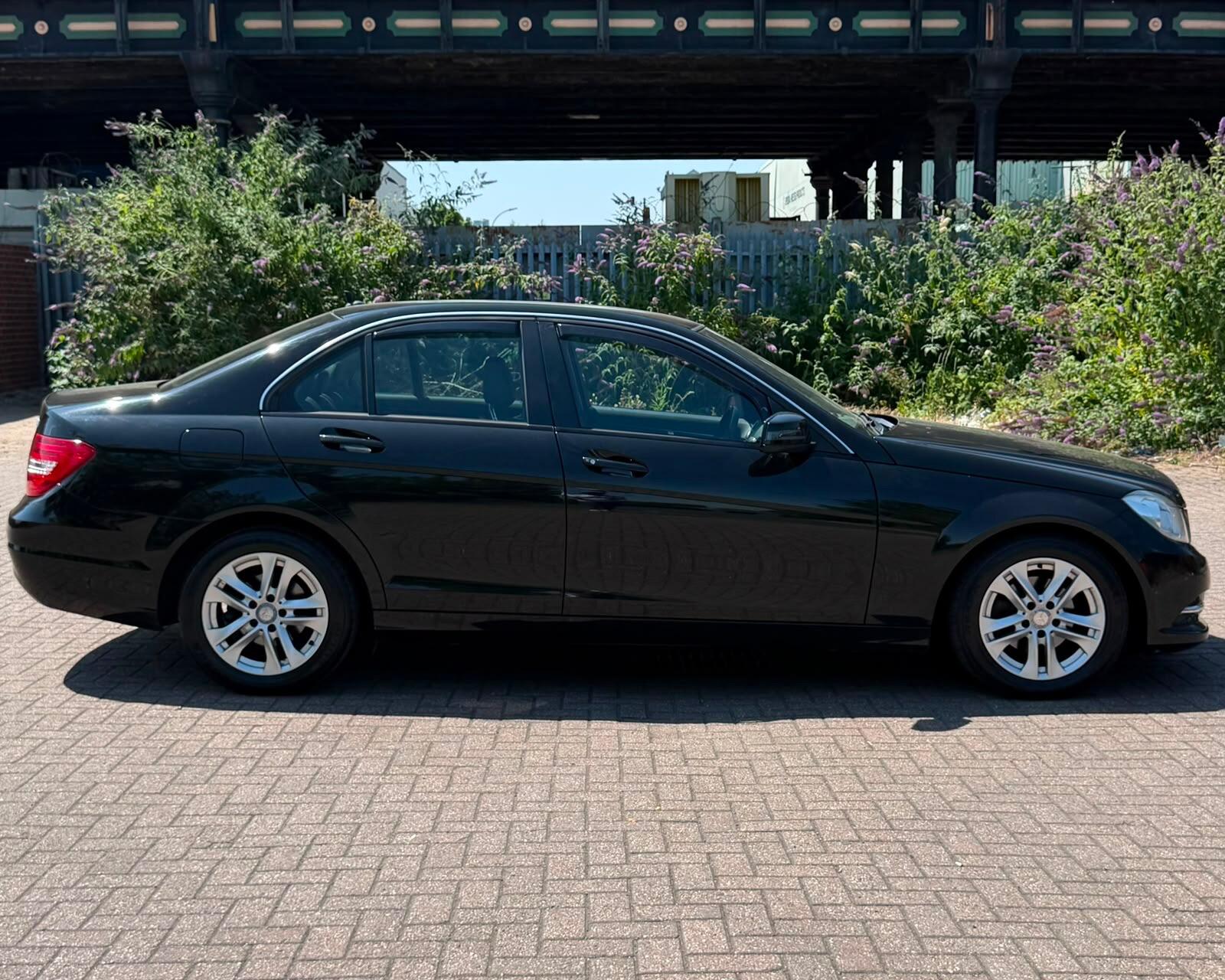 Mercedes C Class - Image 8