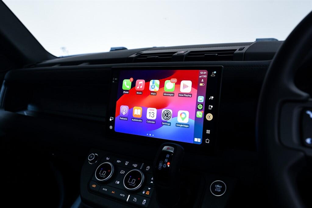 Land Rover Defender 90 - Image 15