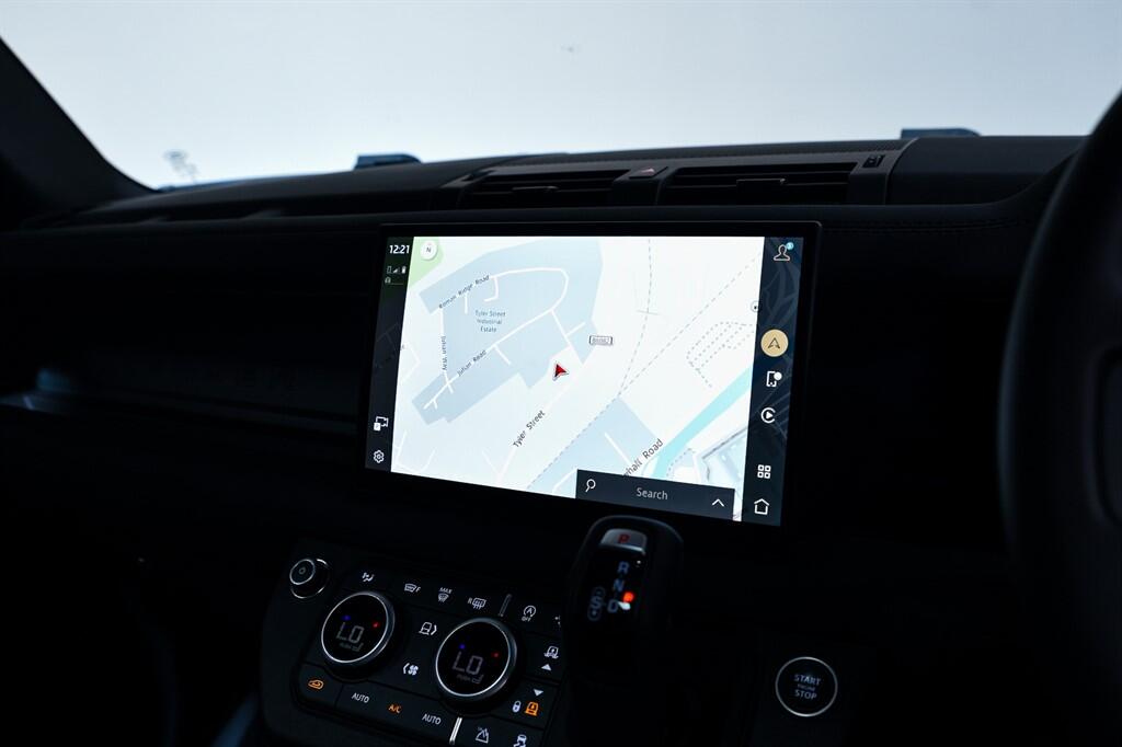 Land Rover Defender 90 - Image 17