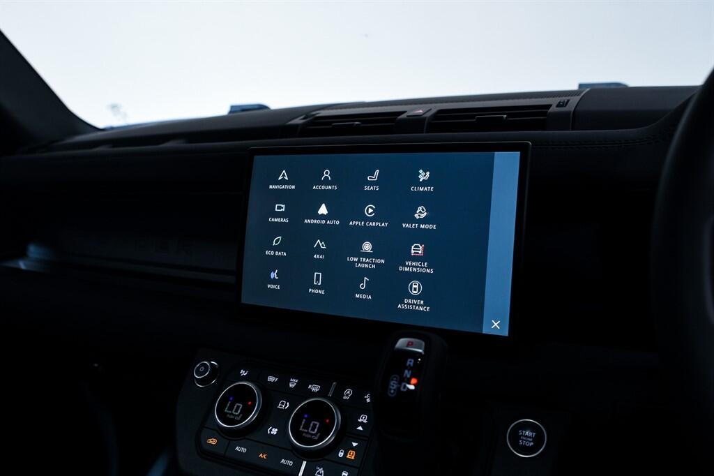 Land Rover Defender 90 - Image 18