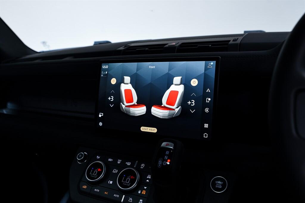 Land Rover Defender 90 - Image 19