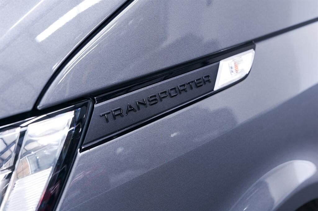 Volkswagen Transporter - Image 7