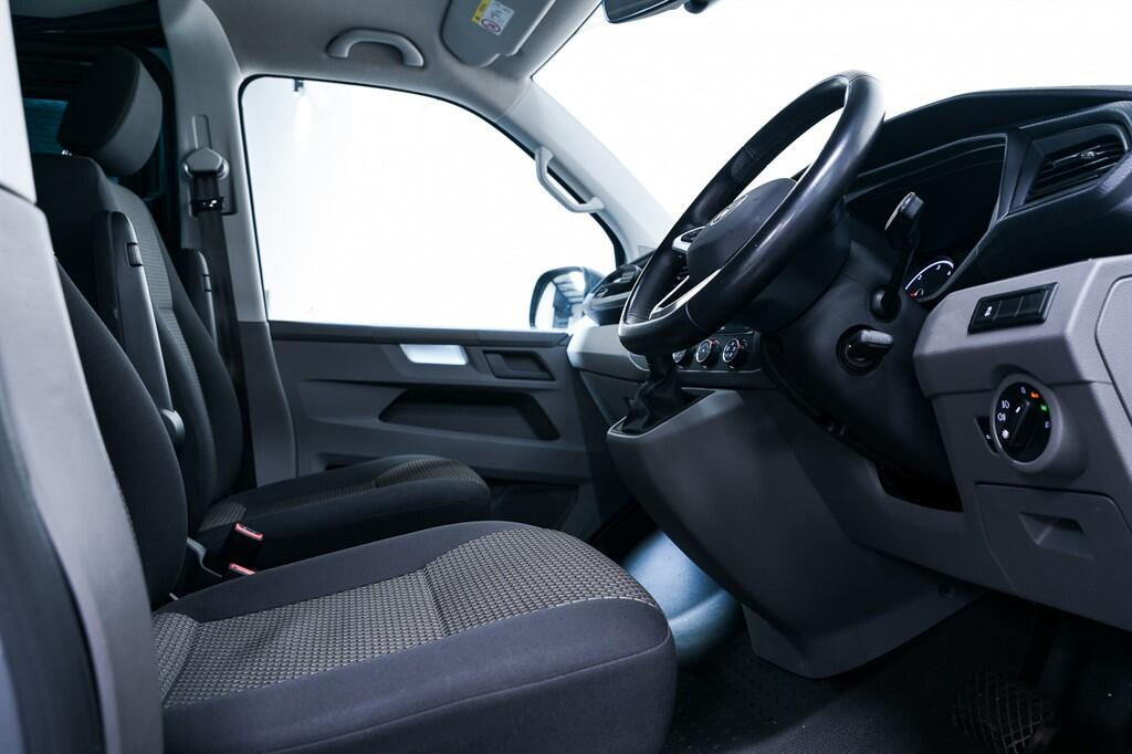 Volkswagen Transporter - Image 9