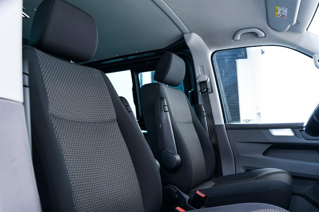 Volkswagen Transporter - Image 10