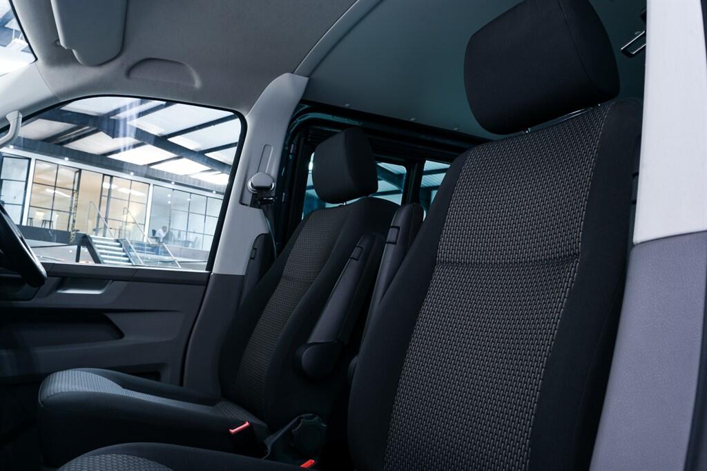 Volkswagen Transporter - Image 12
