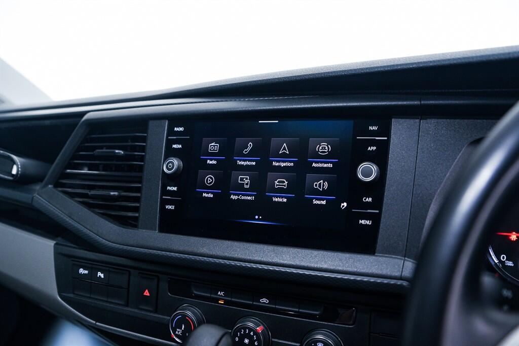 Volkswagen Transporter - Image 20
