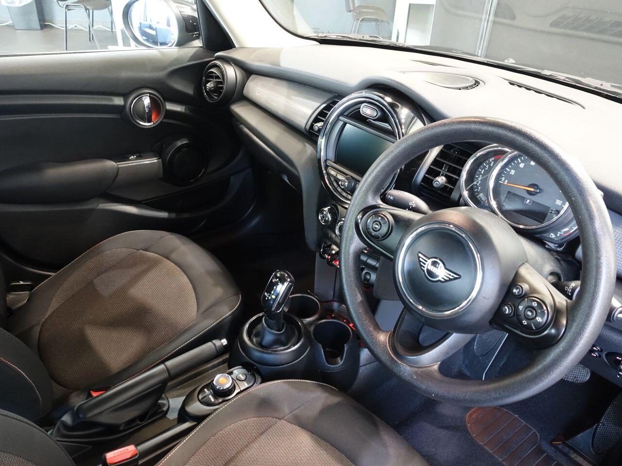 MINI Hatch - Image 2