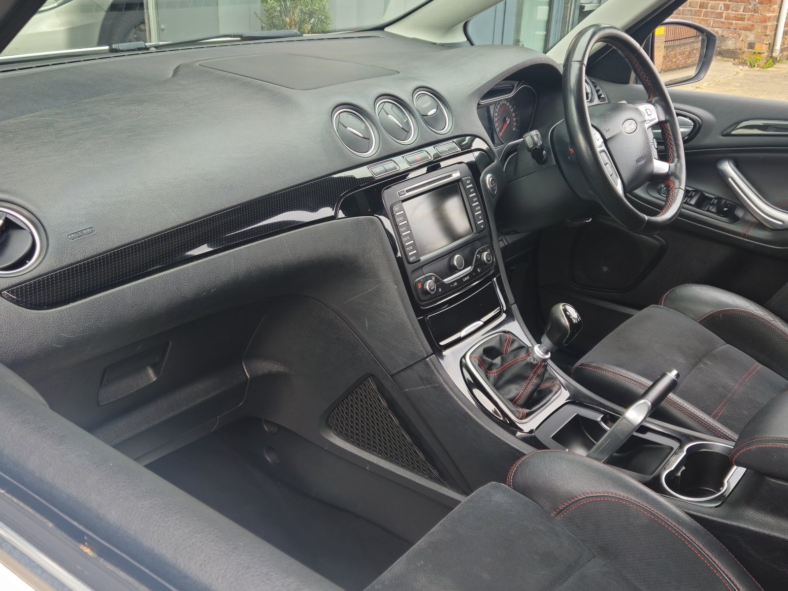 Ford S-MAX - Image 13