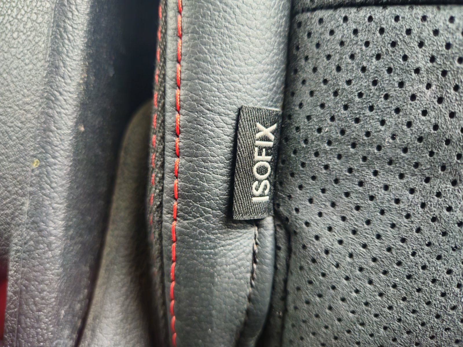Ford S-MAX - Image 21