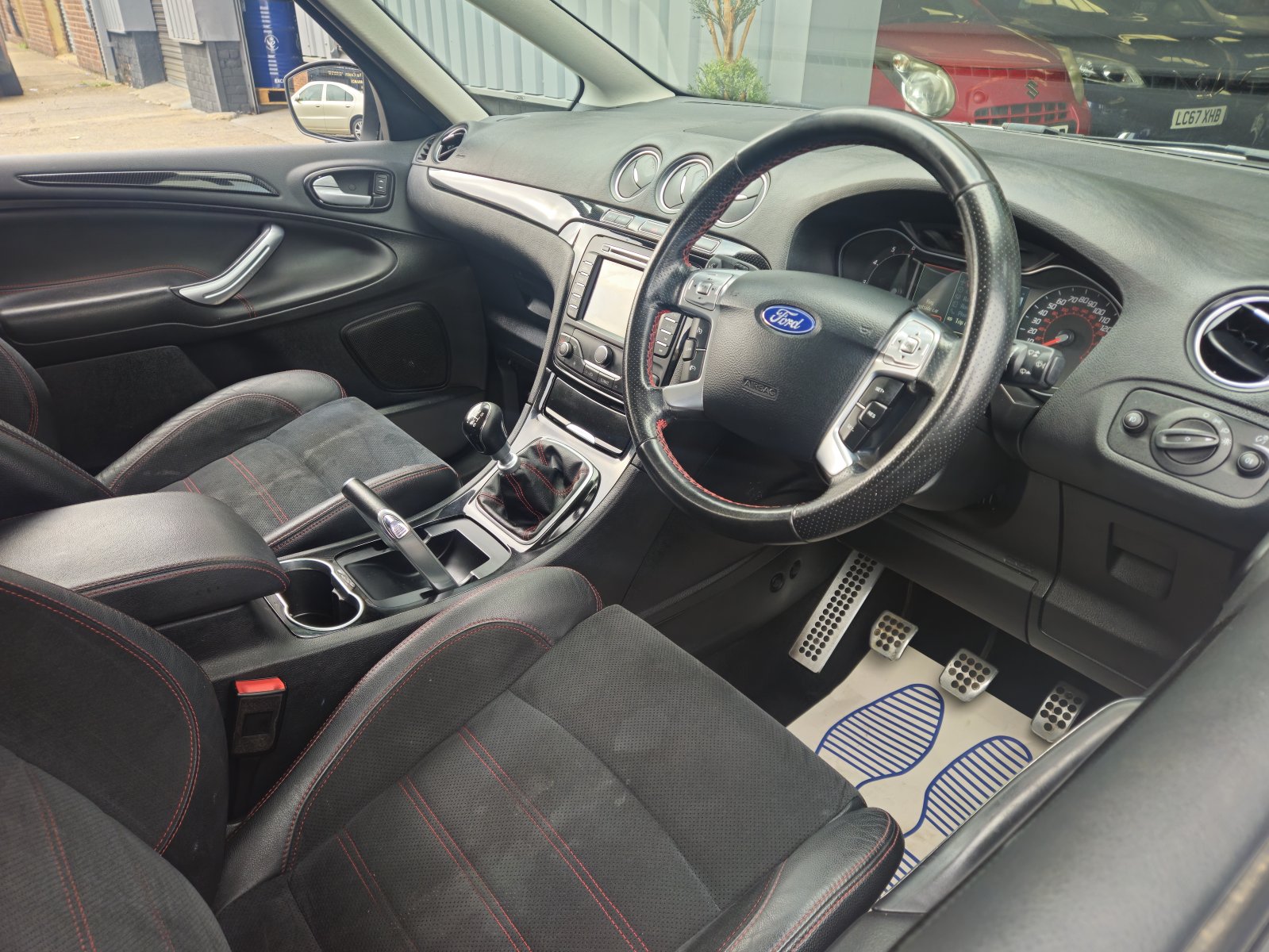 Ford S-MAX - Image 28