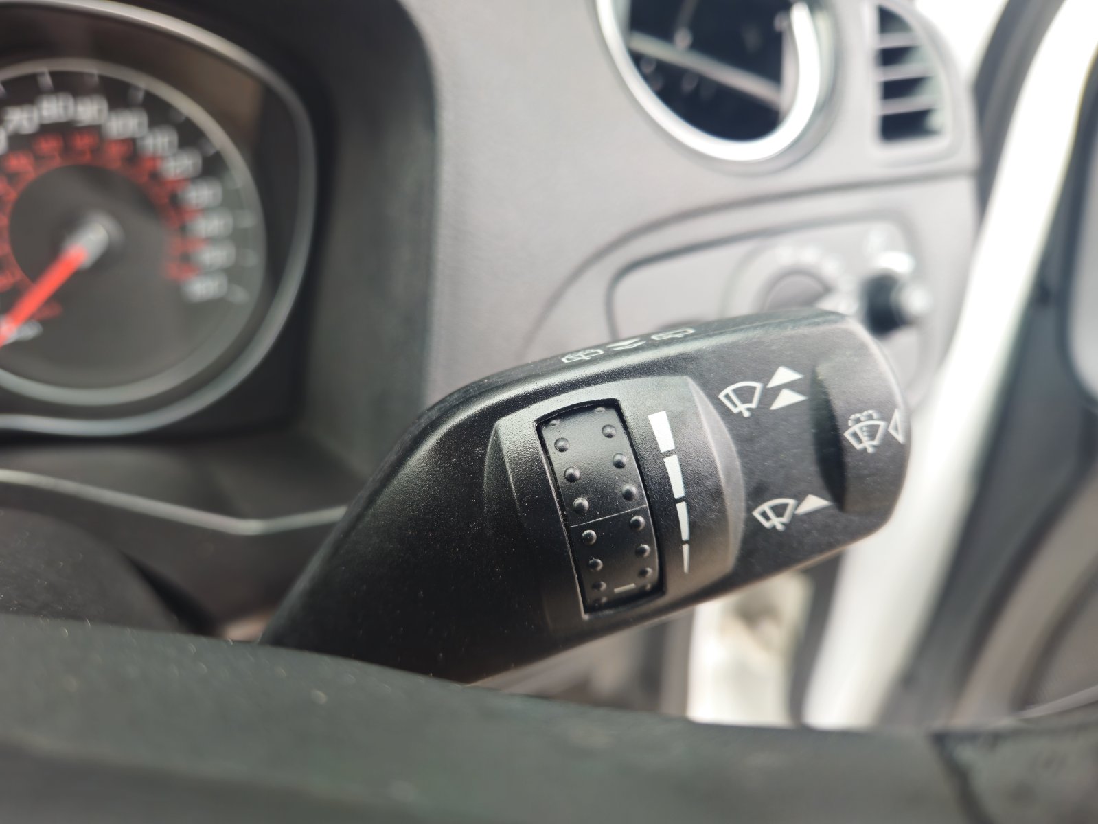 Ford S-MAX - Image 33