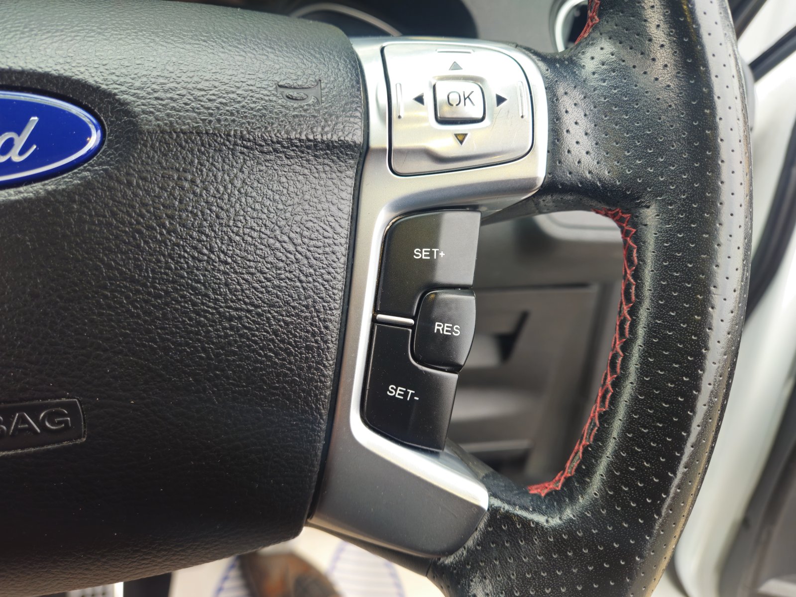 Ford S-MAX - Image 35