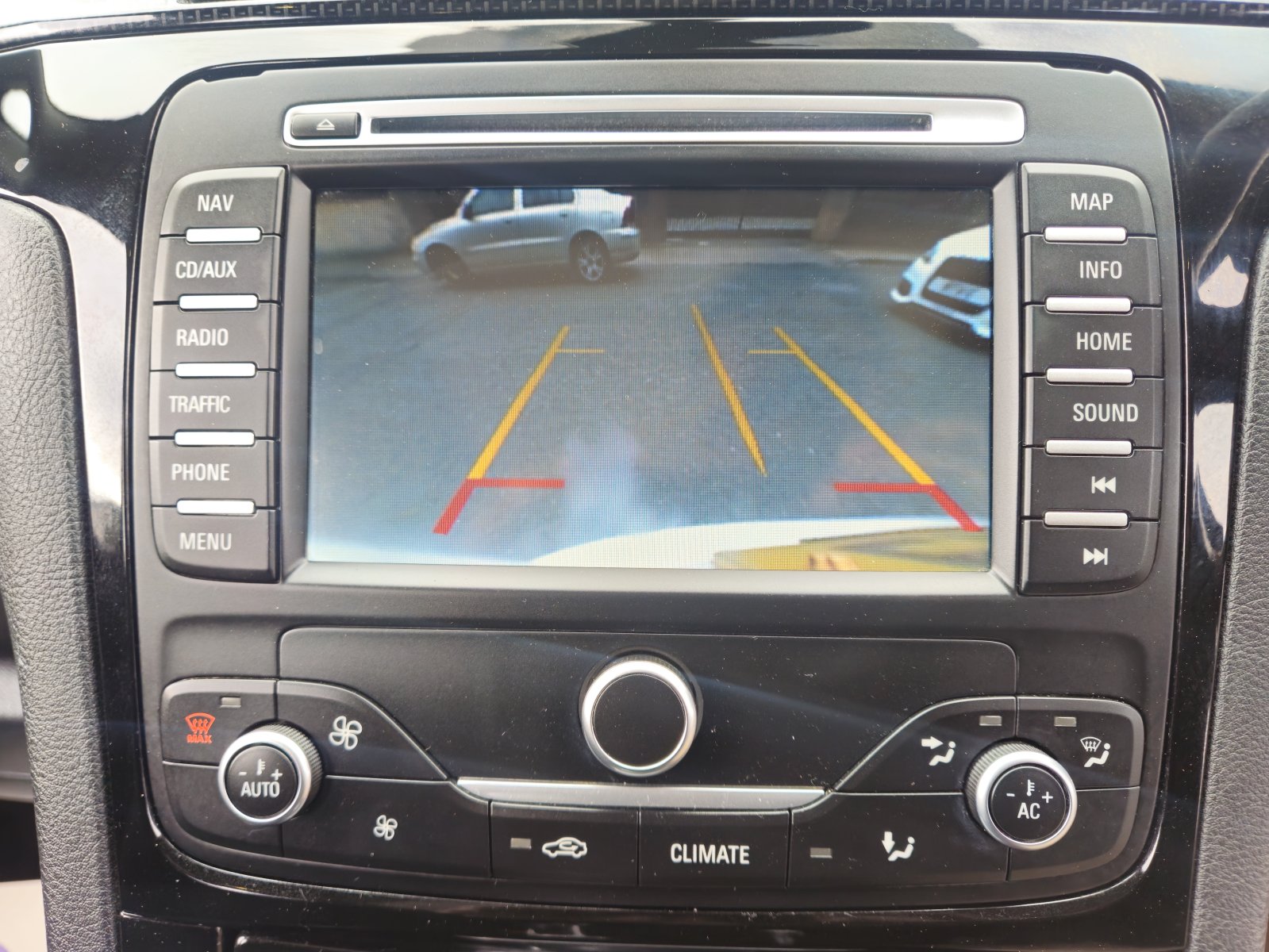 Ford S-MAX - Image 39