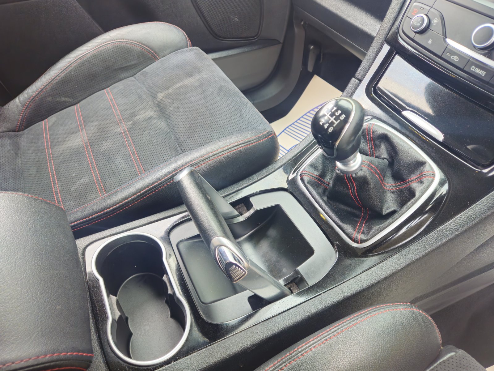 Ford S-MAX - Image 41