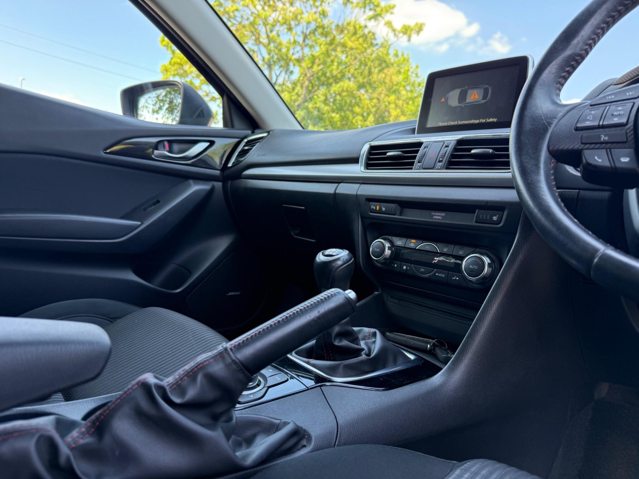 Mazda MAZDA3 - Image 10