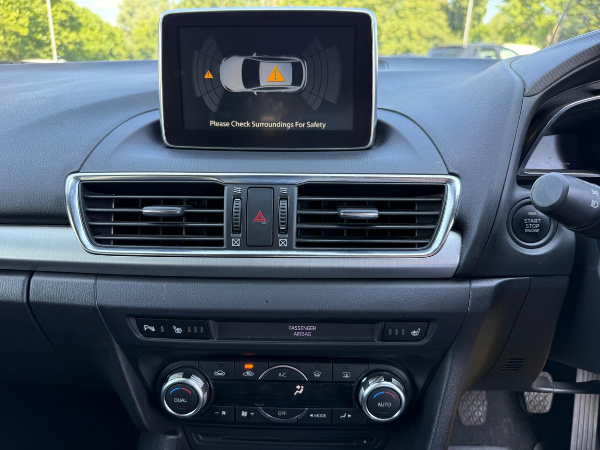 Mazda MAZDA3 - Image 31