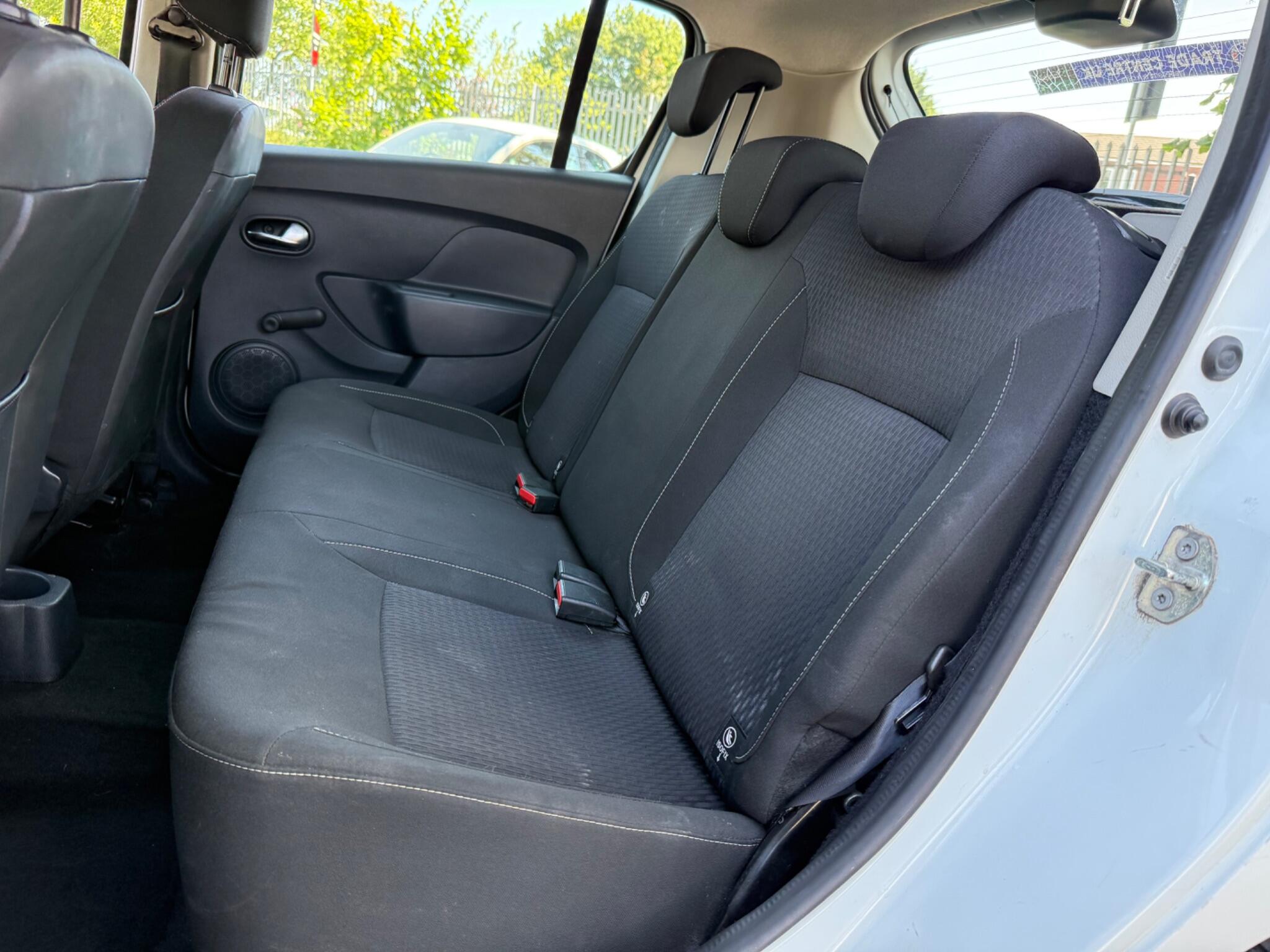 Dacia Sandero - Image 11