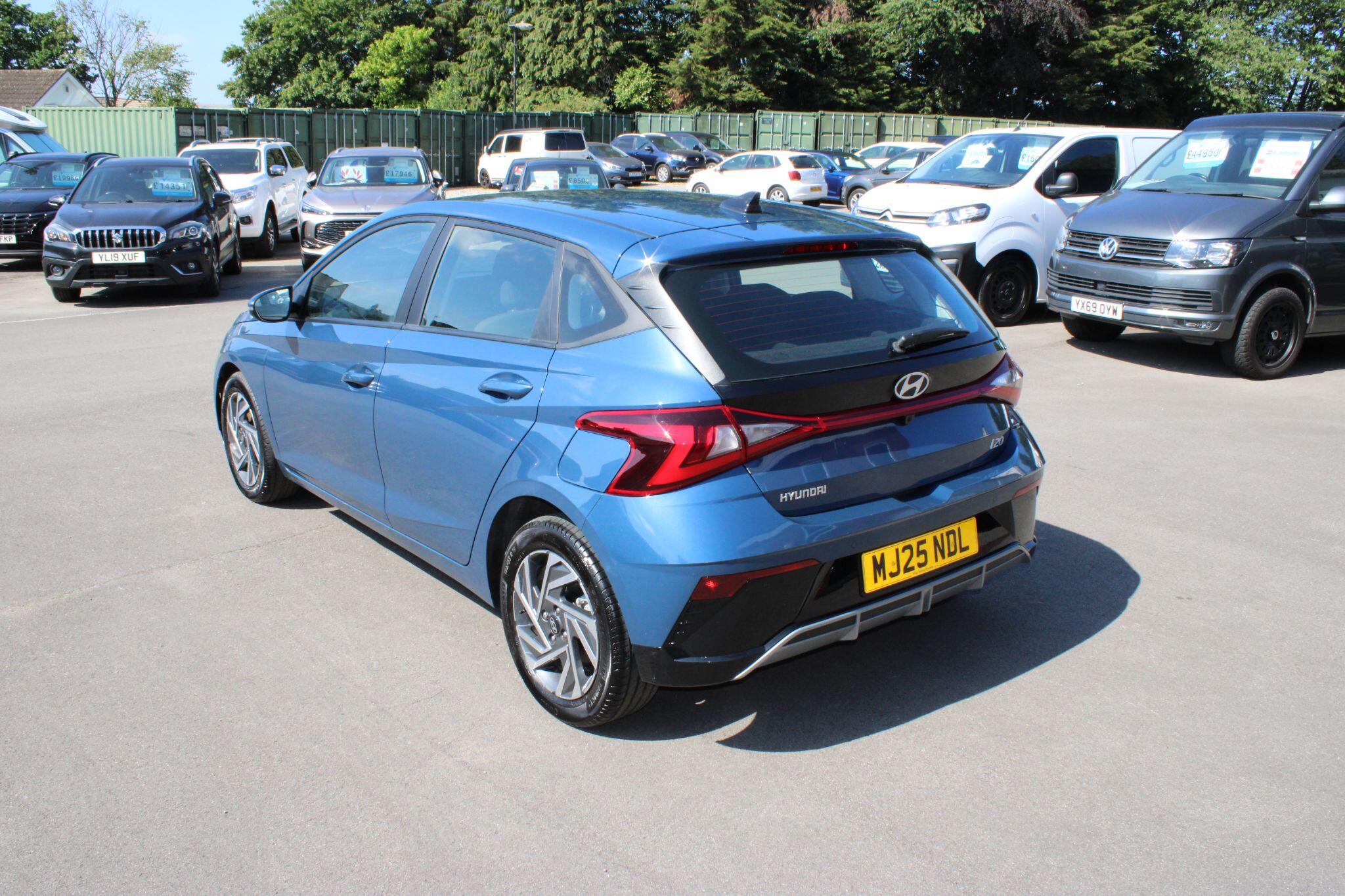 Hyundai i20 - Image 6