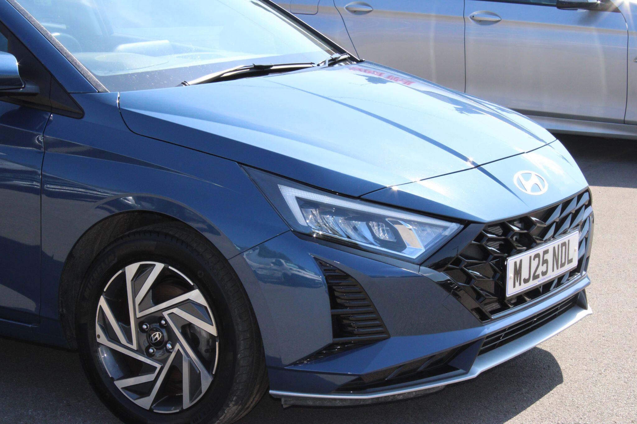 Hyundai i20 - Image 17