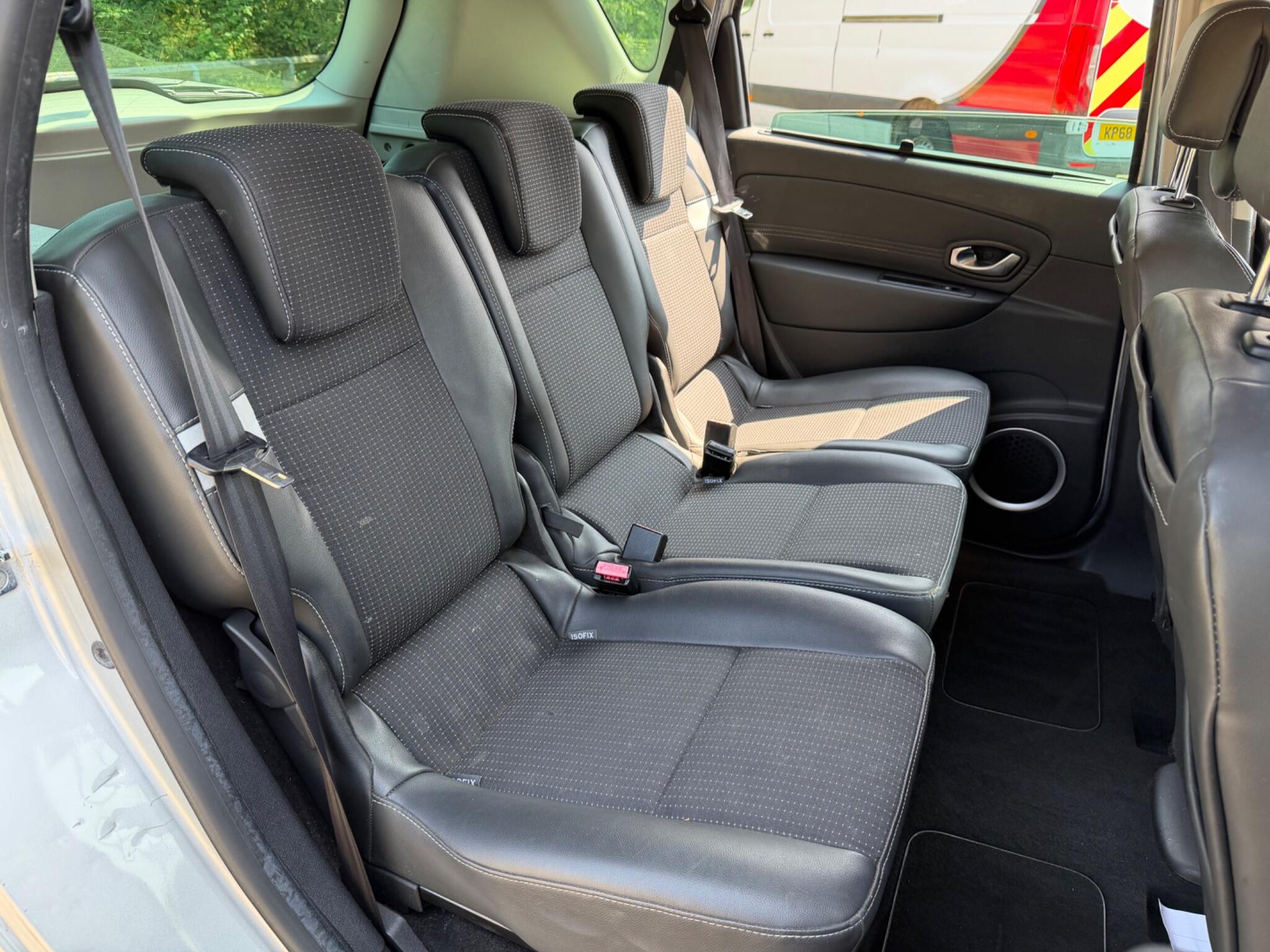 Renault Scenic - Image 10
