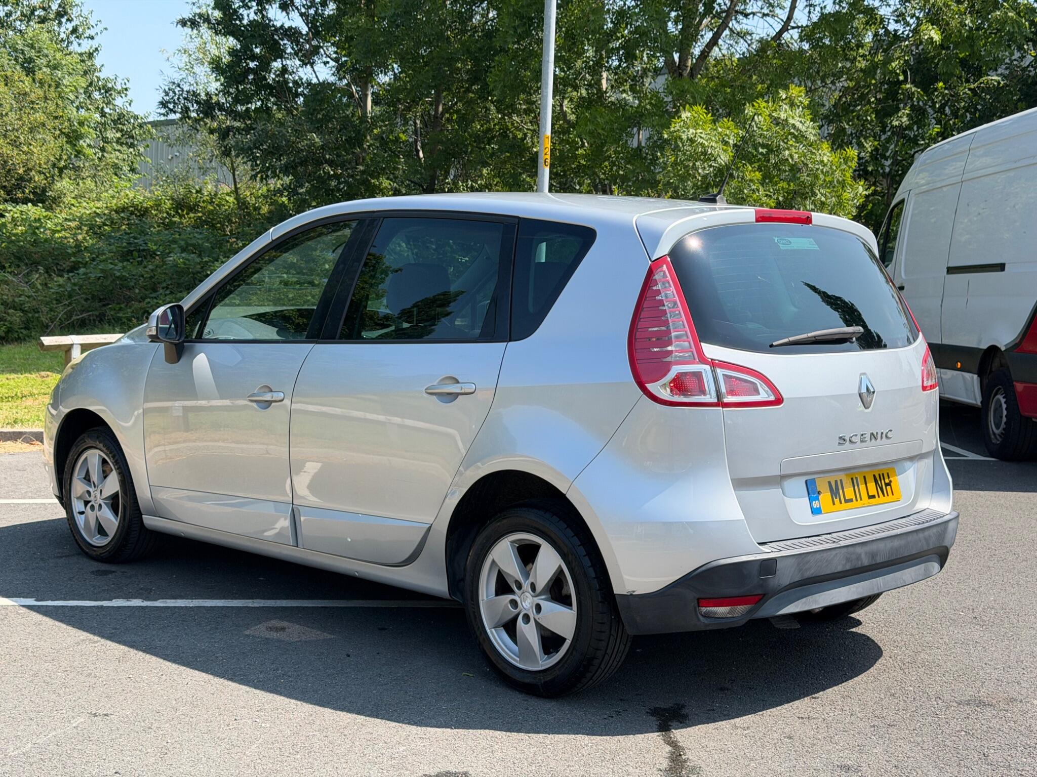 Renault Scenic - Image 3