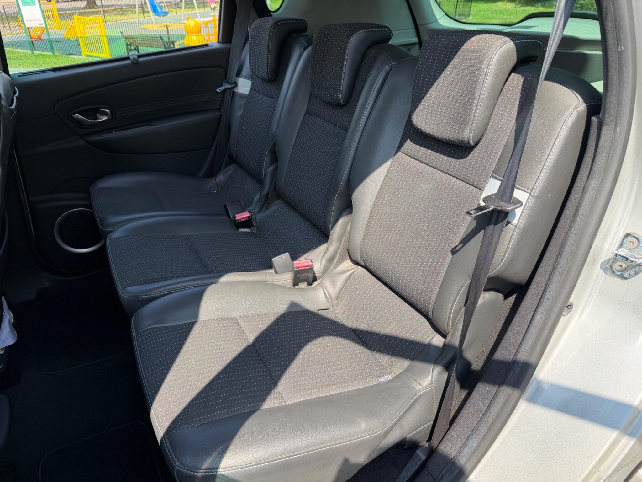 Renault Scenic - Image 11