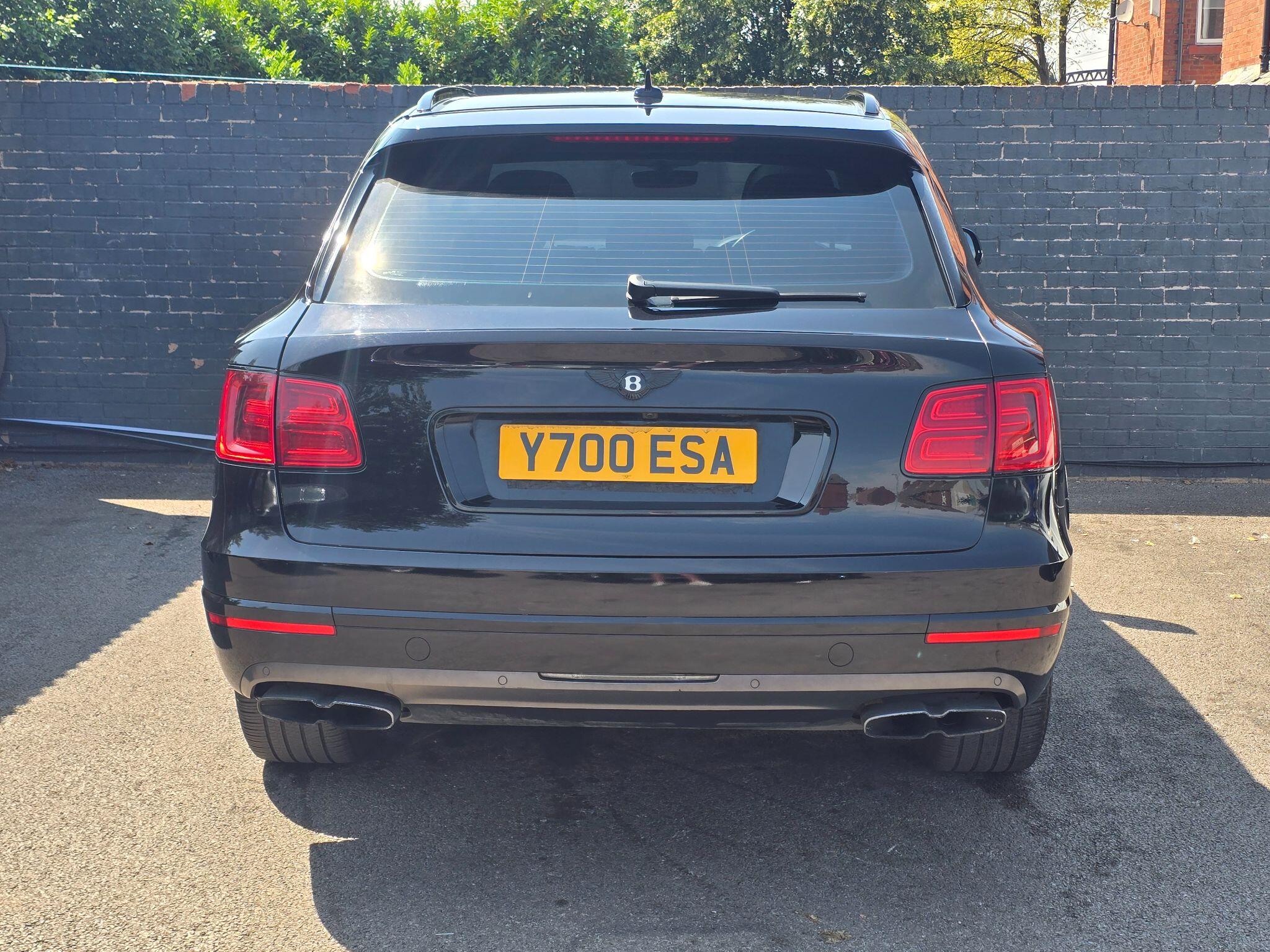 Bentley Bentayga - Image 9