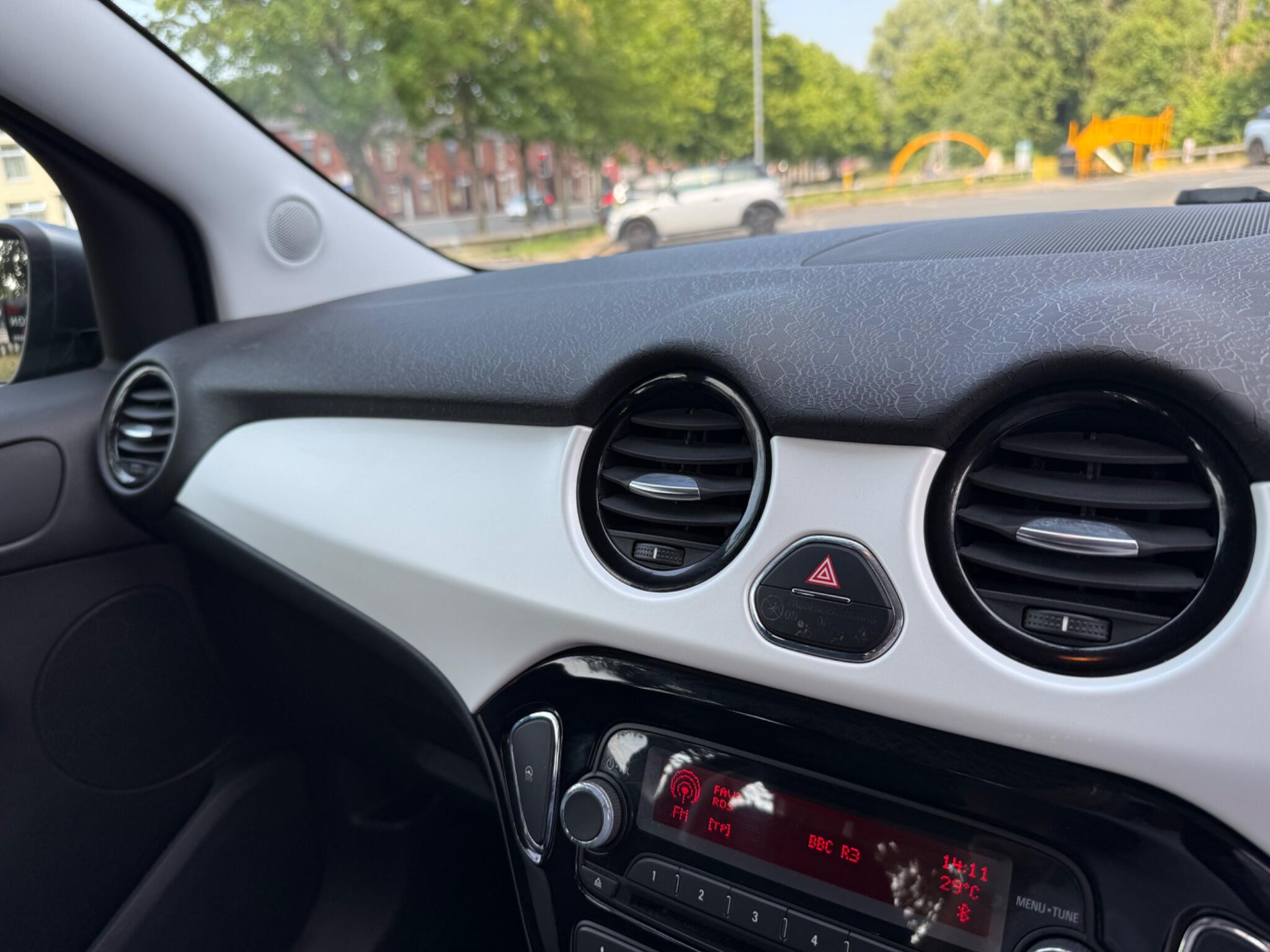Vauxhall ADAM - Image 16