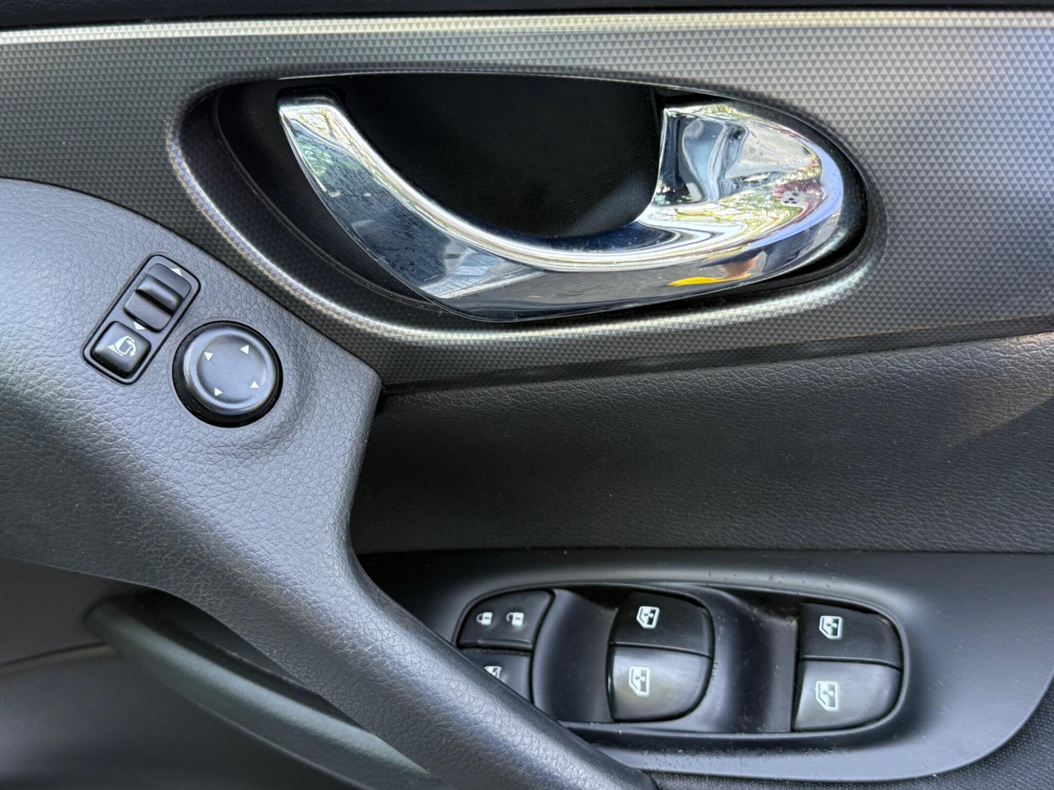Nissan Qashqai - Image 18