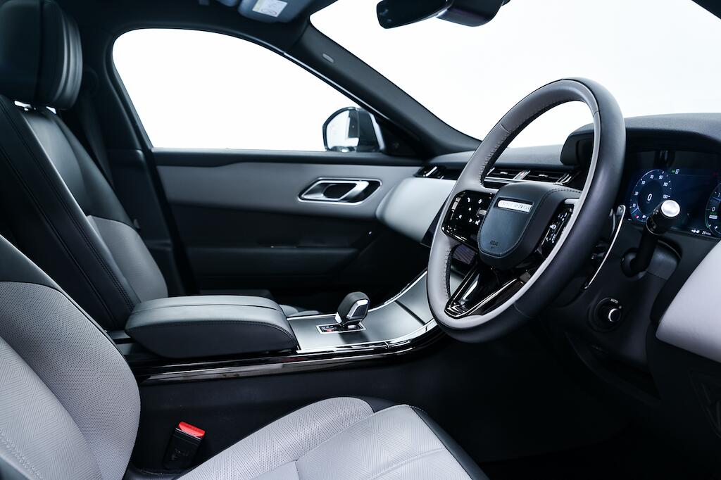 Land Rover Range Rover Velar - Image 10