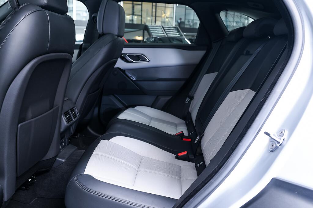 Land Rover Range Rover Velar - Image 14