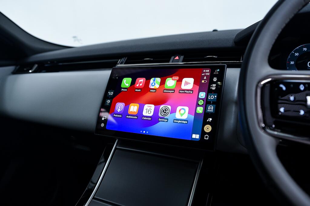 Land Rover Range Rover Velar - Image 17
