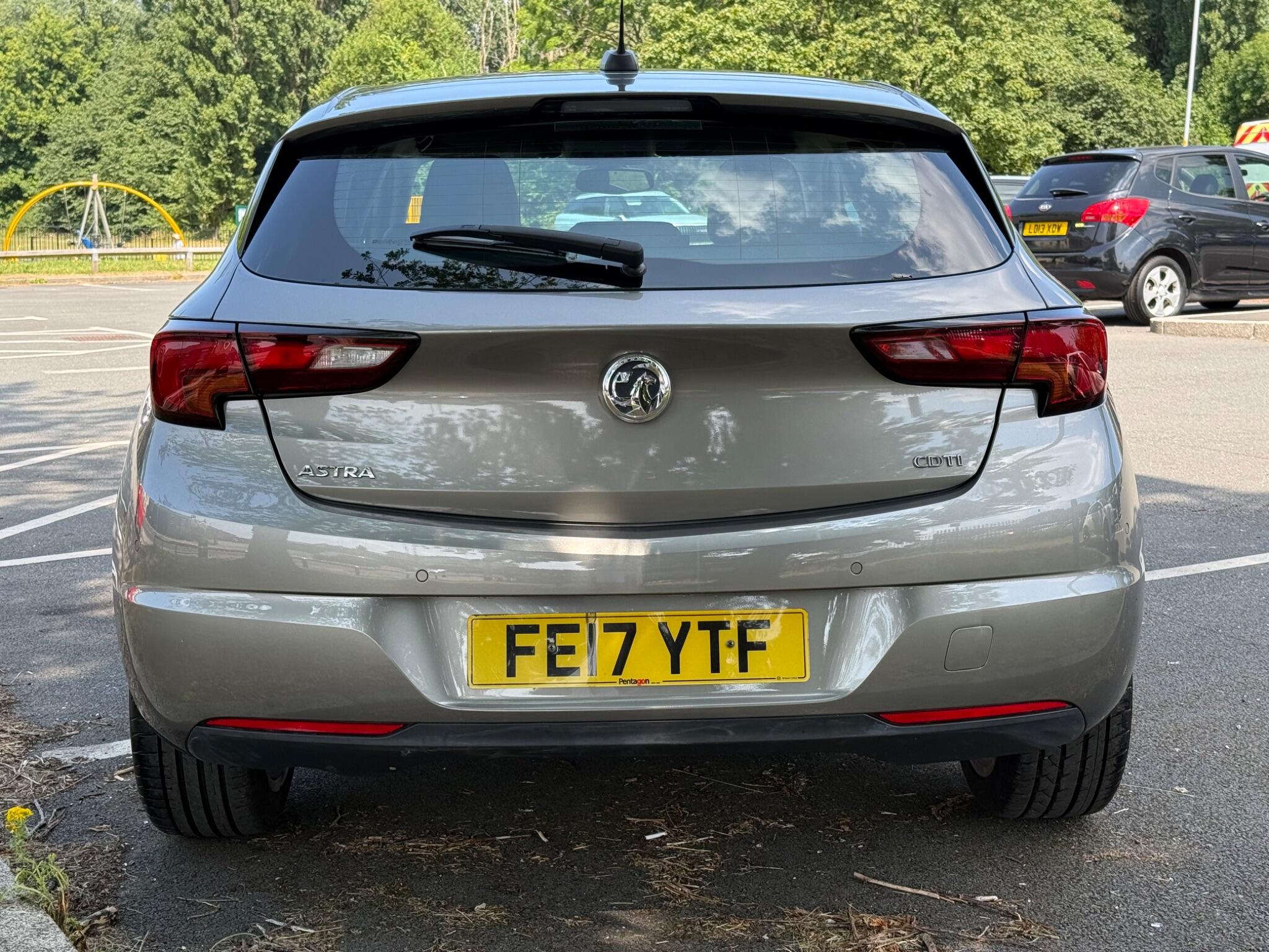 Vauxhall Astra - Image 4